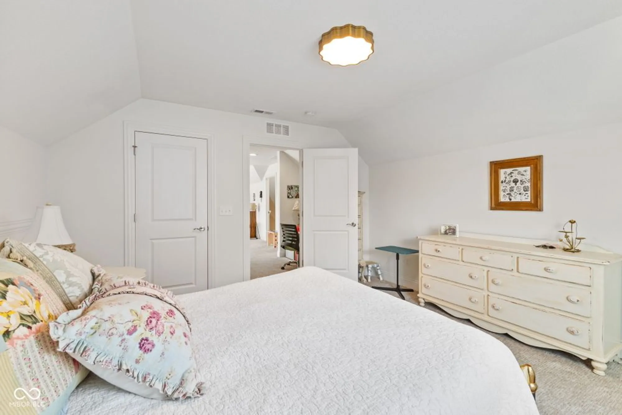 Property Slideshow image 36 of 55 | 2460 collins dr, Westfield, IN, 46074