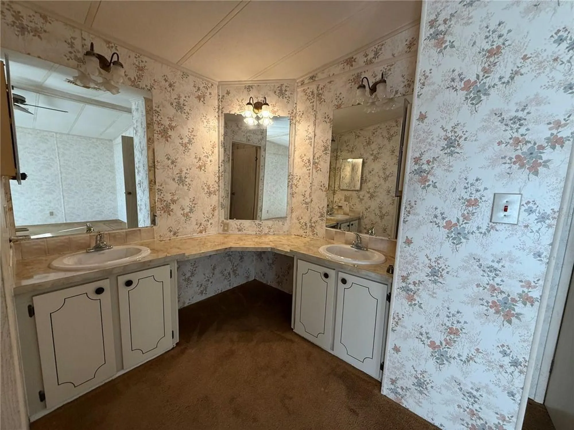 Property Slideshow image 14 of 29 | 108 winterberry ave, Wildwood, FL, 34785