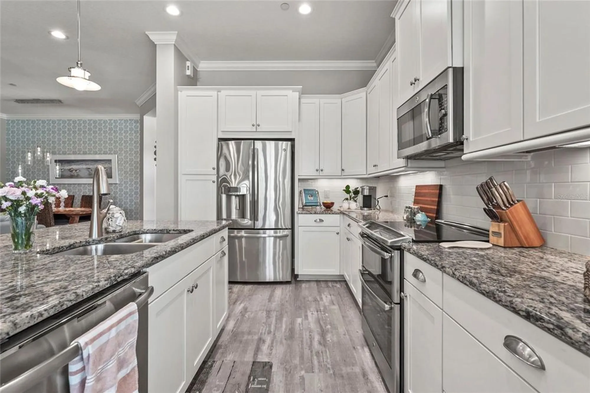 Property Slideshow image 28 of 76 | 303 compass point dr 101, Bradenton, FL, 34209