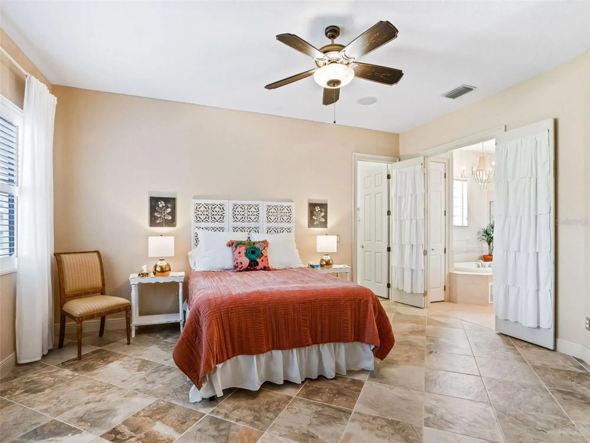 Property Slideshow image 27 of 52 | 39023 griffin lndg, Lady Lake, FL, 32159