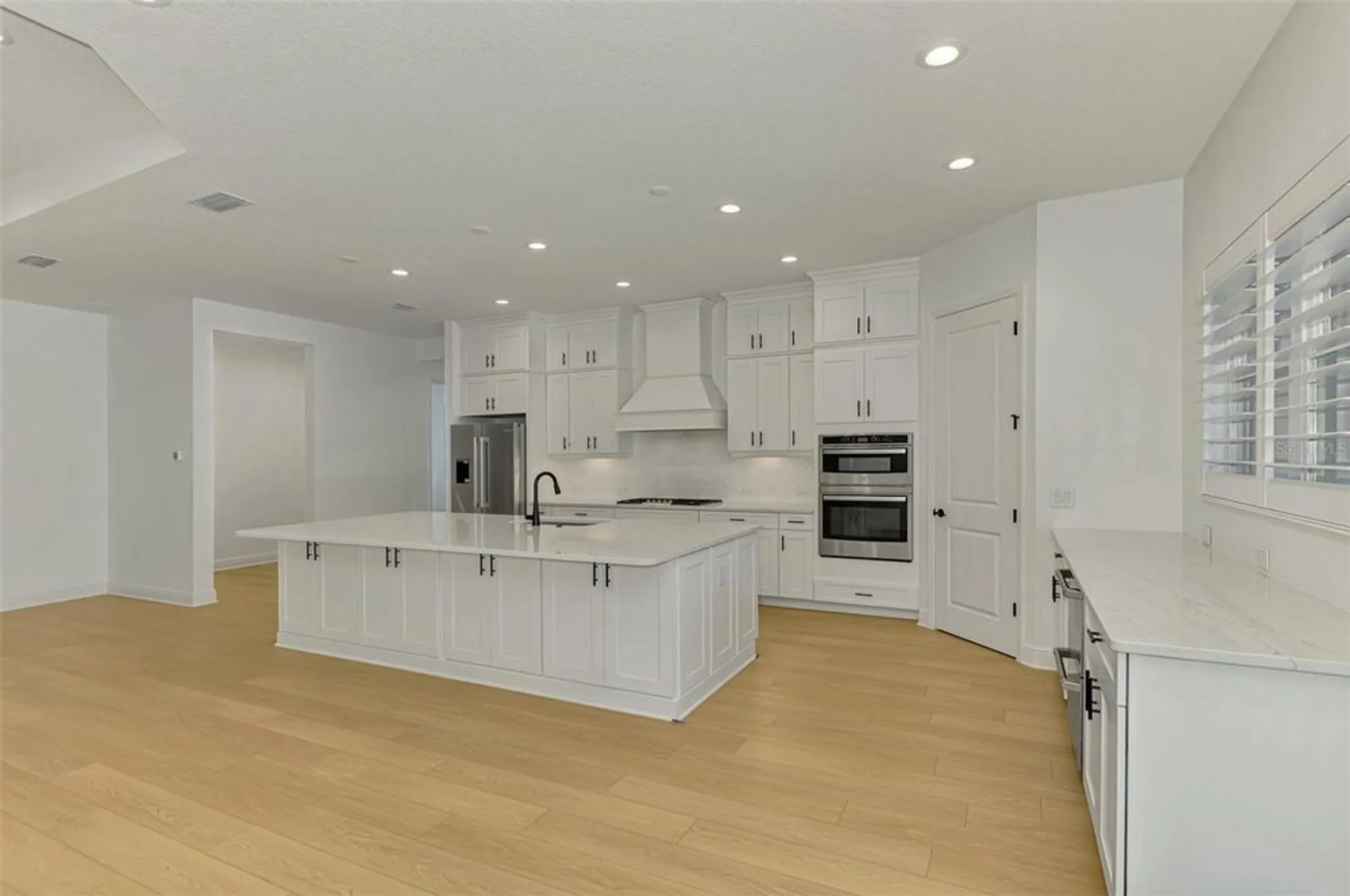 Property Slideshow image 19 of 92 | 21353 holmes cir, Venice, FL, 34293