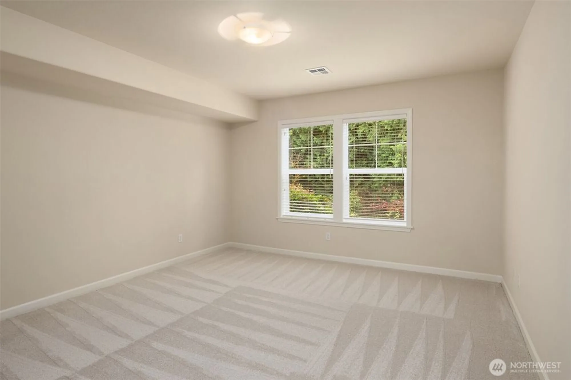 Property Slideshow image 24 of 40 | 4535 providence point pl 103, Issaquah, WA, 98029