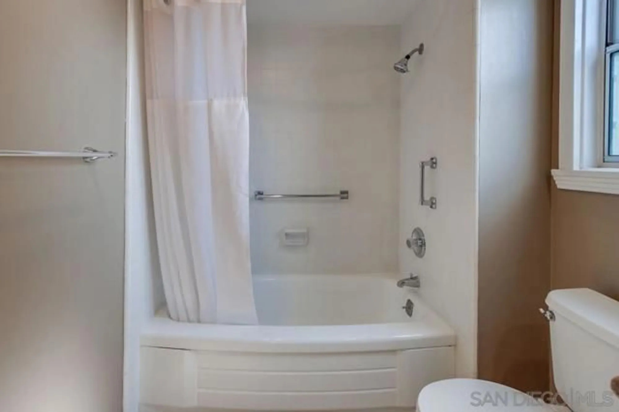 Property Slideshow image 41 of 54 | 3621 vista campana s unit 92, Oceanside, CA, 92057