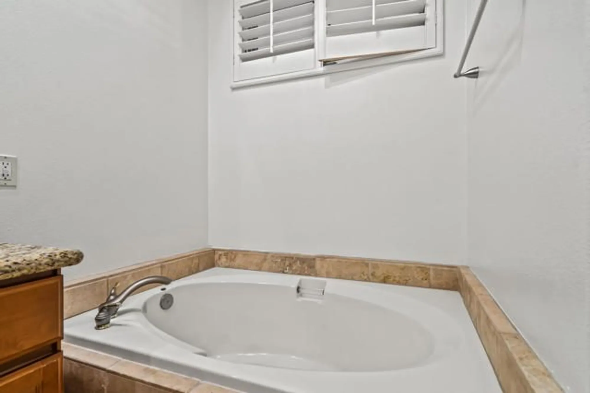 Property Slideshow image 24 of 45 | 2702 via calderia, Palm Desert, CA, 92260