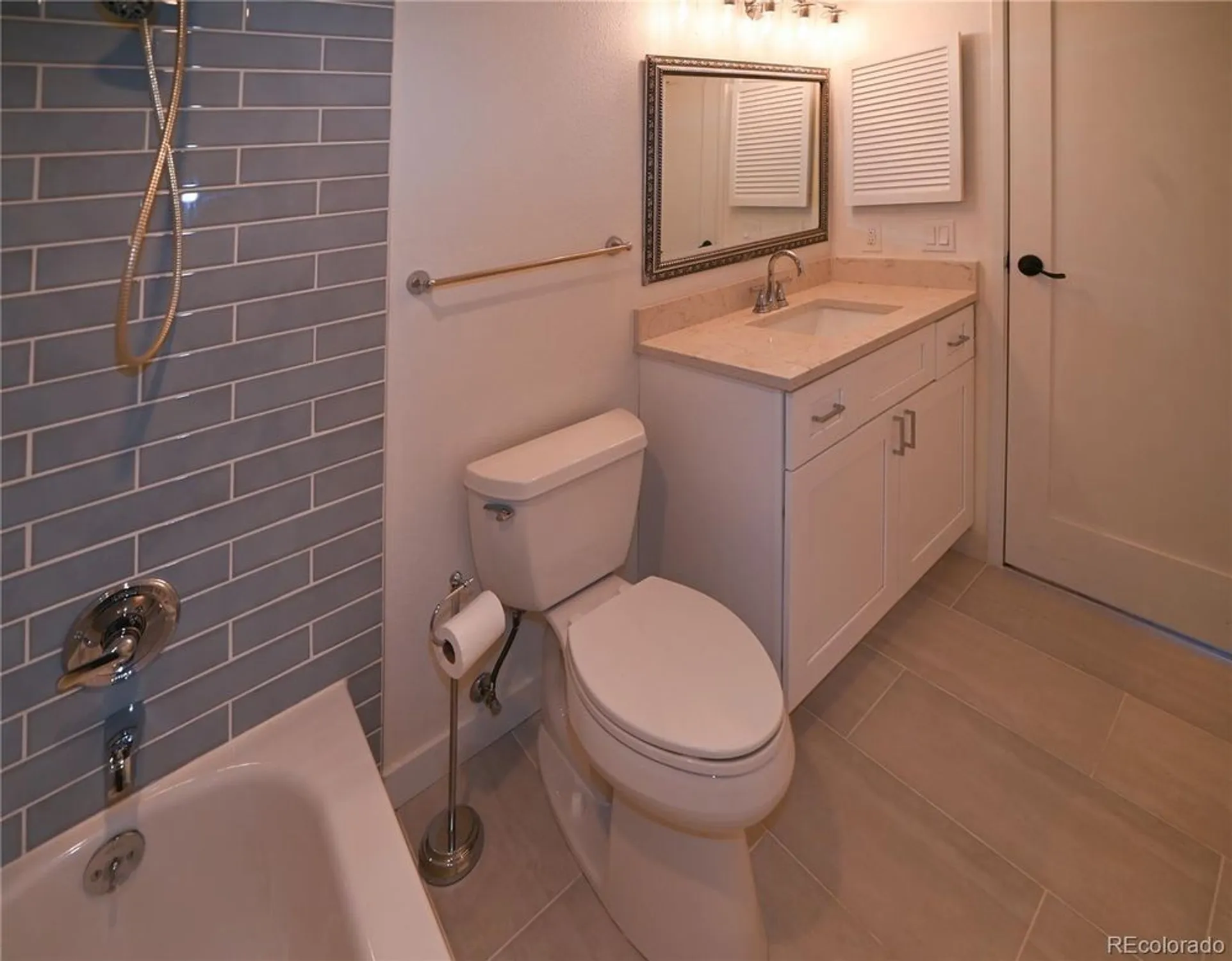 Property Slideshow image 10 of 30 | 13902 e marina dr 412, Aurora, CO, 80014