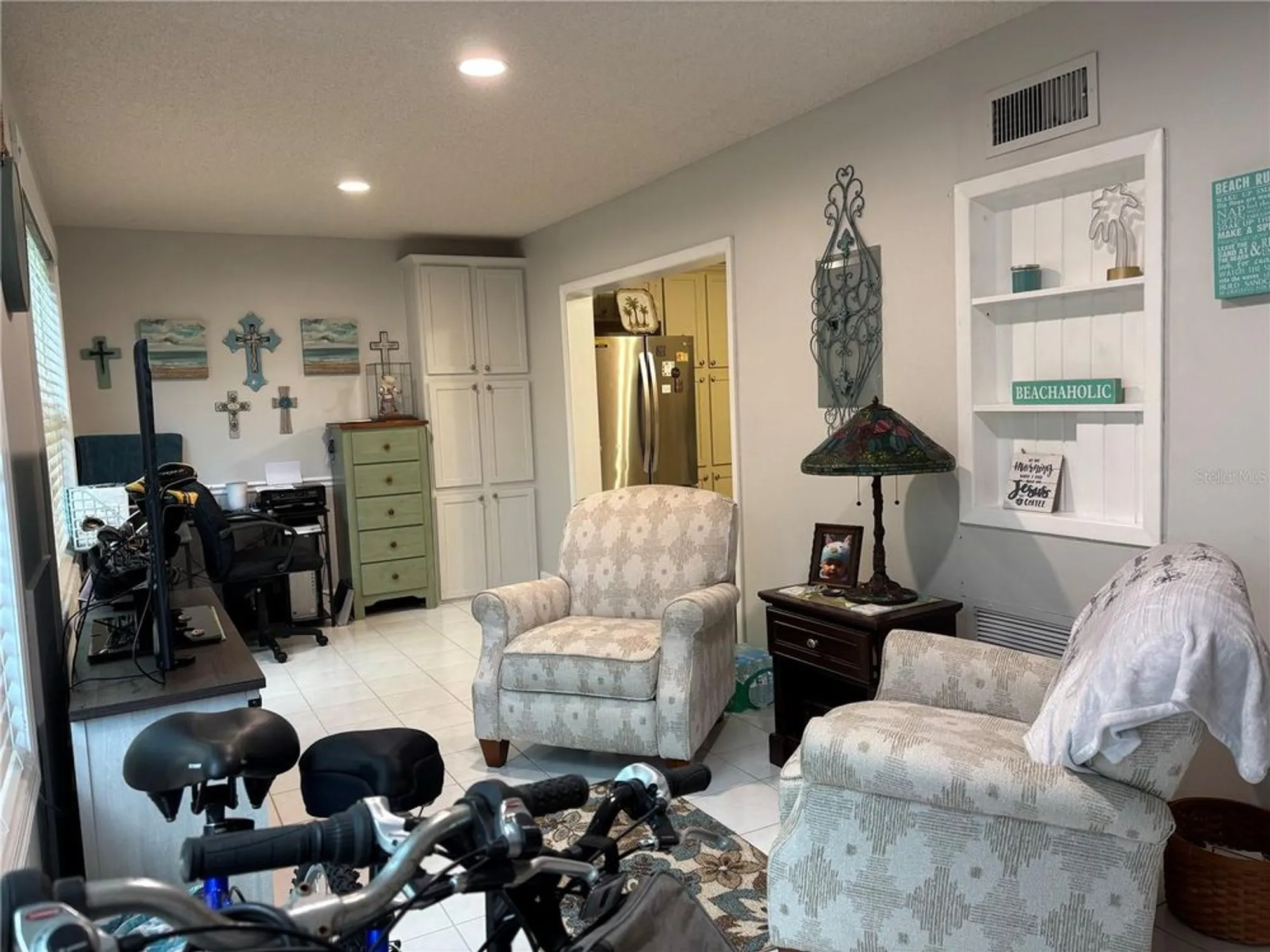 Property Slideshow image 10 of 29 | 2426 ecuadorian way 24, Clearwater, FL, 33763