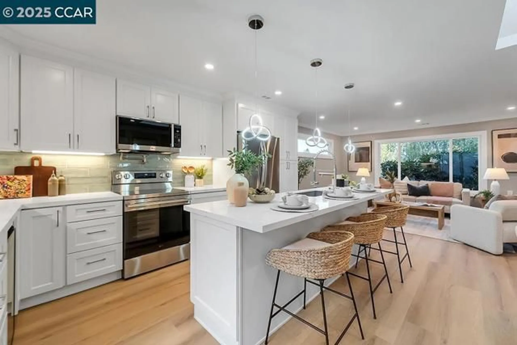 Property Slideshow image 8 of 25 | 1180 running springs rd 4, Walnut Creek, CA, 94595