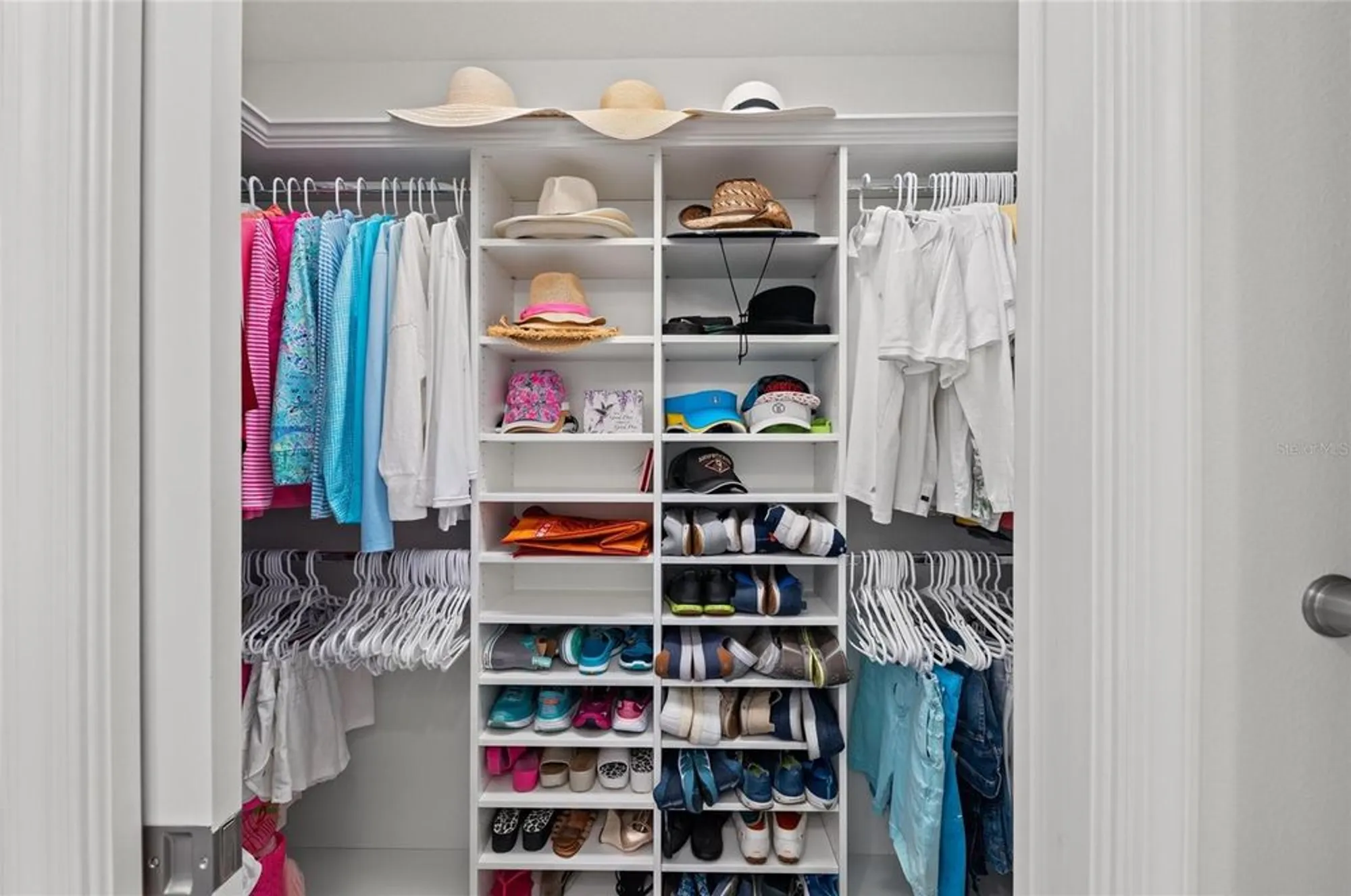 Property Slideshow image 39 of 100 | 387 aruba cir 301, Bradenton, FL, 34209