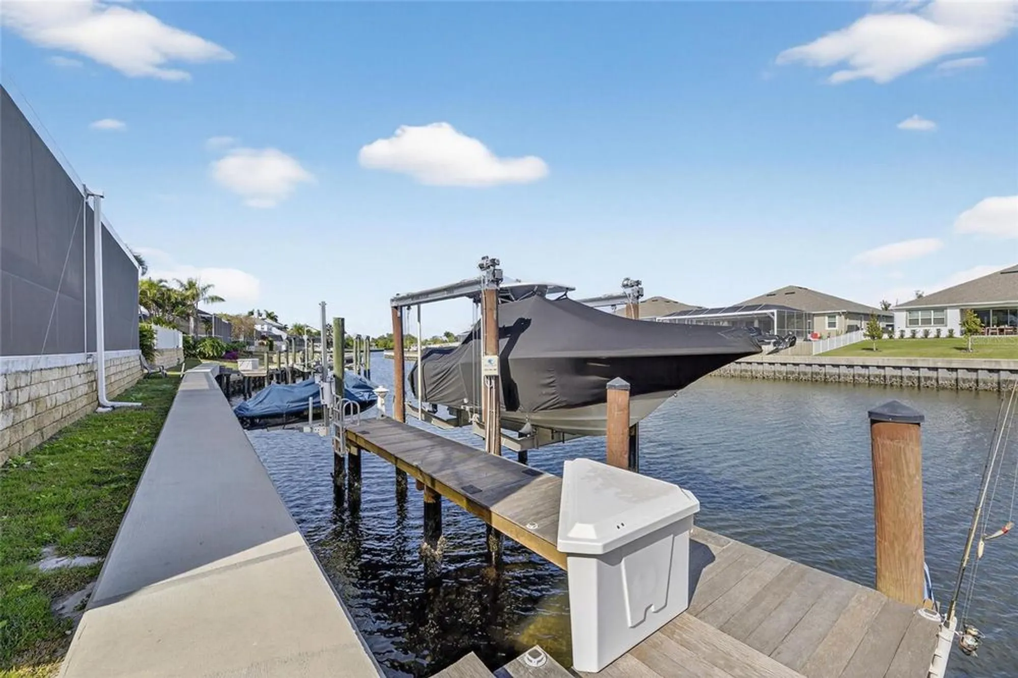 Property Slideshow image 77 of 99 | 719 islebay dr, Apollo Beach, FL, 33572