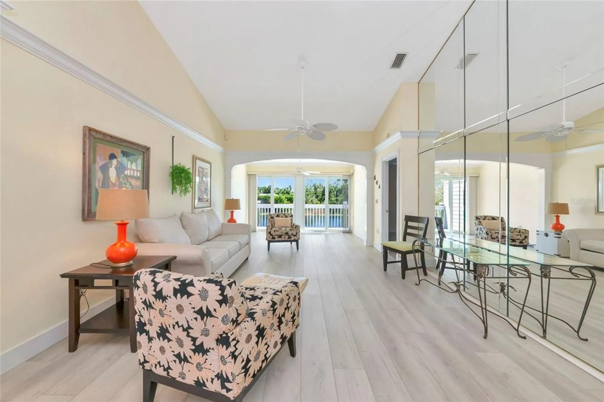 Property Slideshow image 19 of 63 | 515 woodstork cir, Bradenton, FL, 34209
