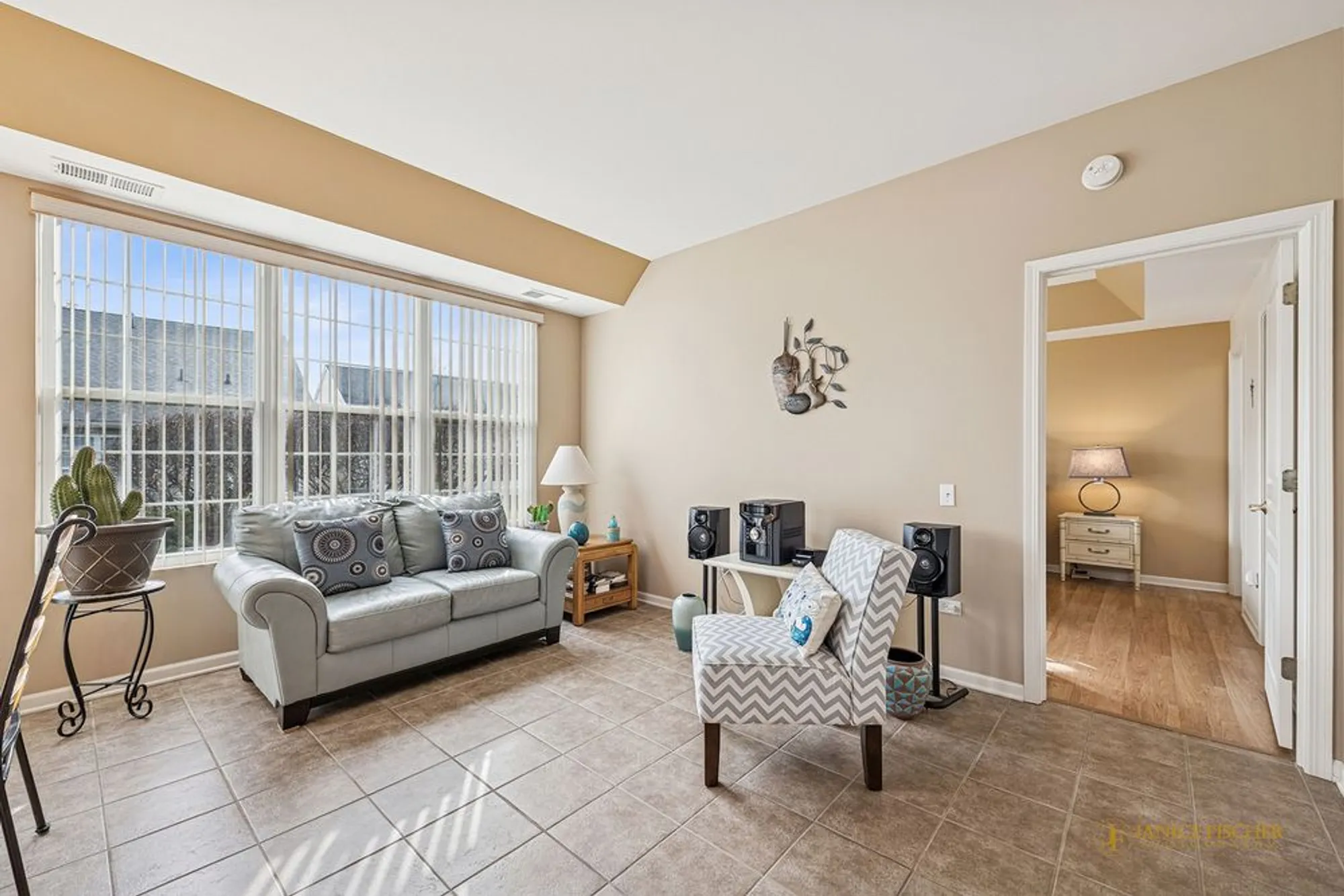 Property Slideshow image 13 of 21 | 13463 morgan way, Huntley, IL, 60142