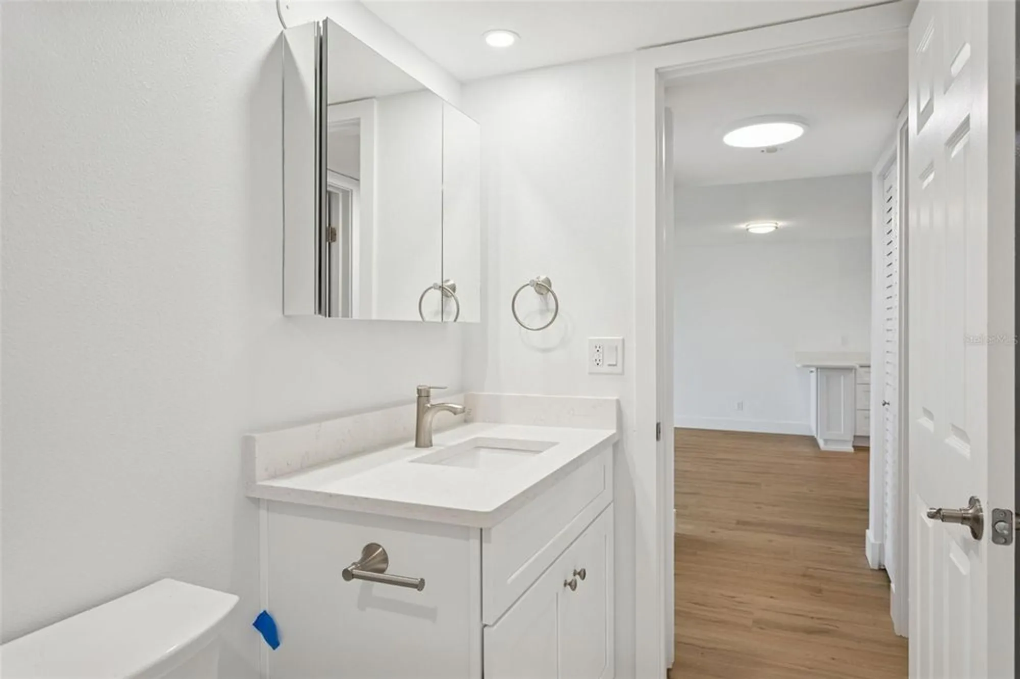 Property Slideshow image 16 of 25 | 7405 bay island dr 123, South Pasadena, FL, 33707