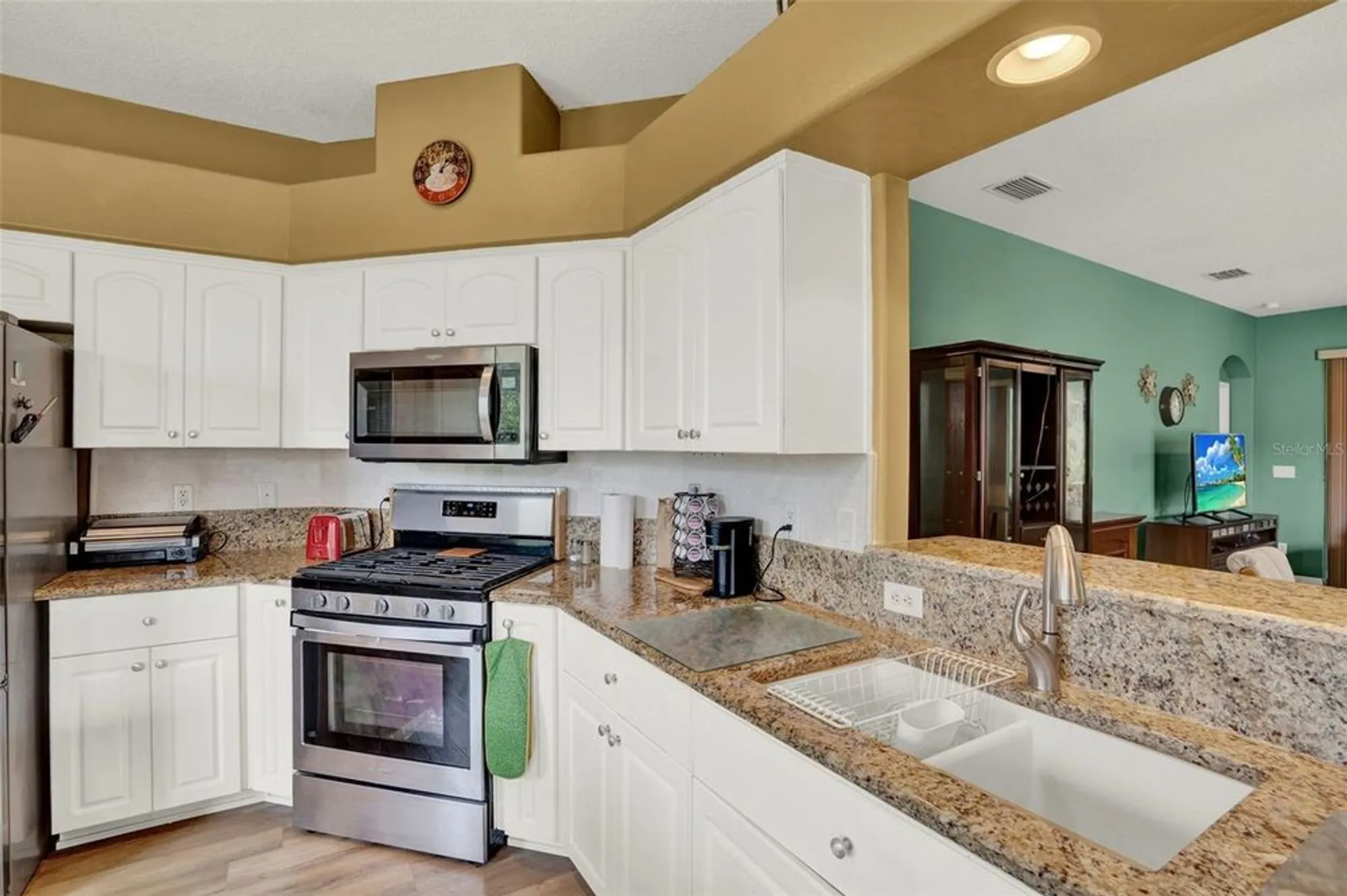Property Slideshow image 14 of 45 | 27302 stoney brook dr, Leesburg, FL, 34748