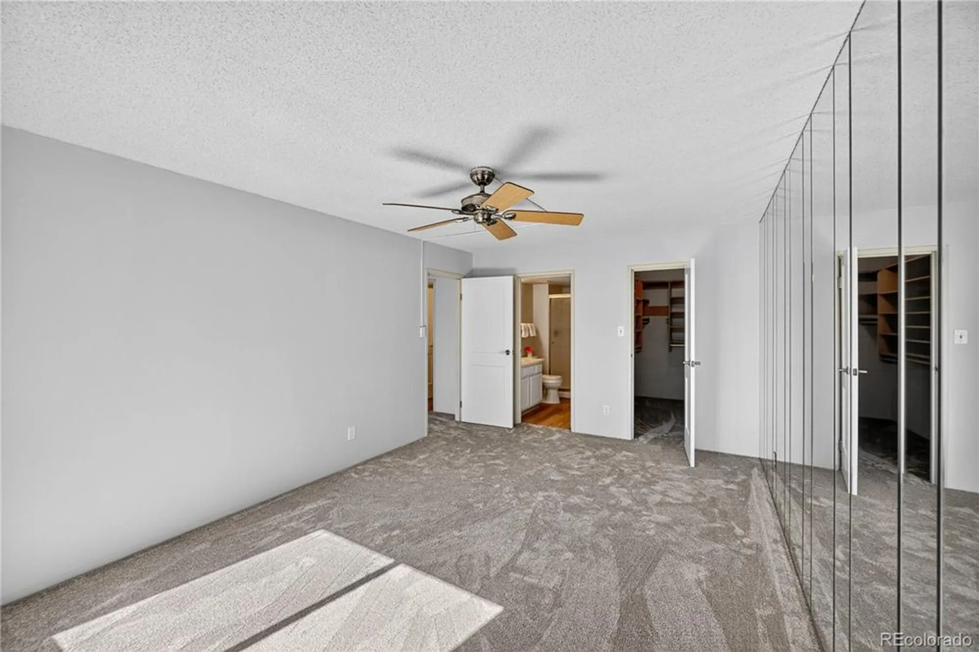 Property Slideshow image 14 of 34 | 13952 e marina dr 510, Aurora, CO, 80014