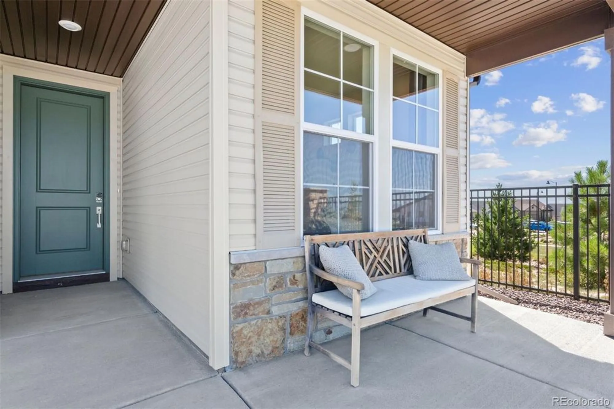 Property Slideshow image 6 of 33 | 22324 e 49th pl, Aurora, CO, 80019