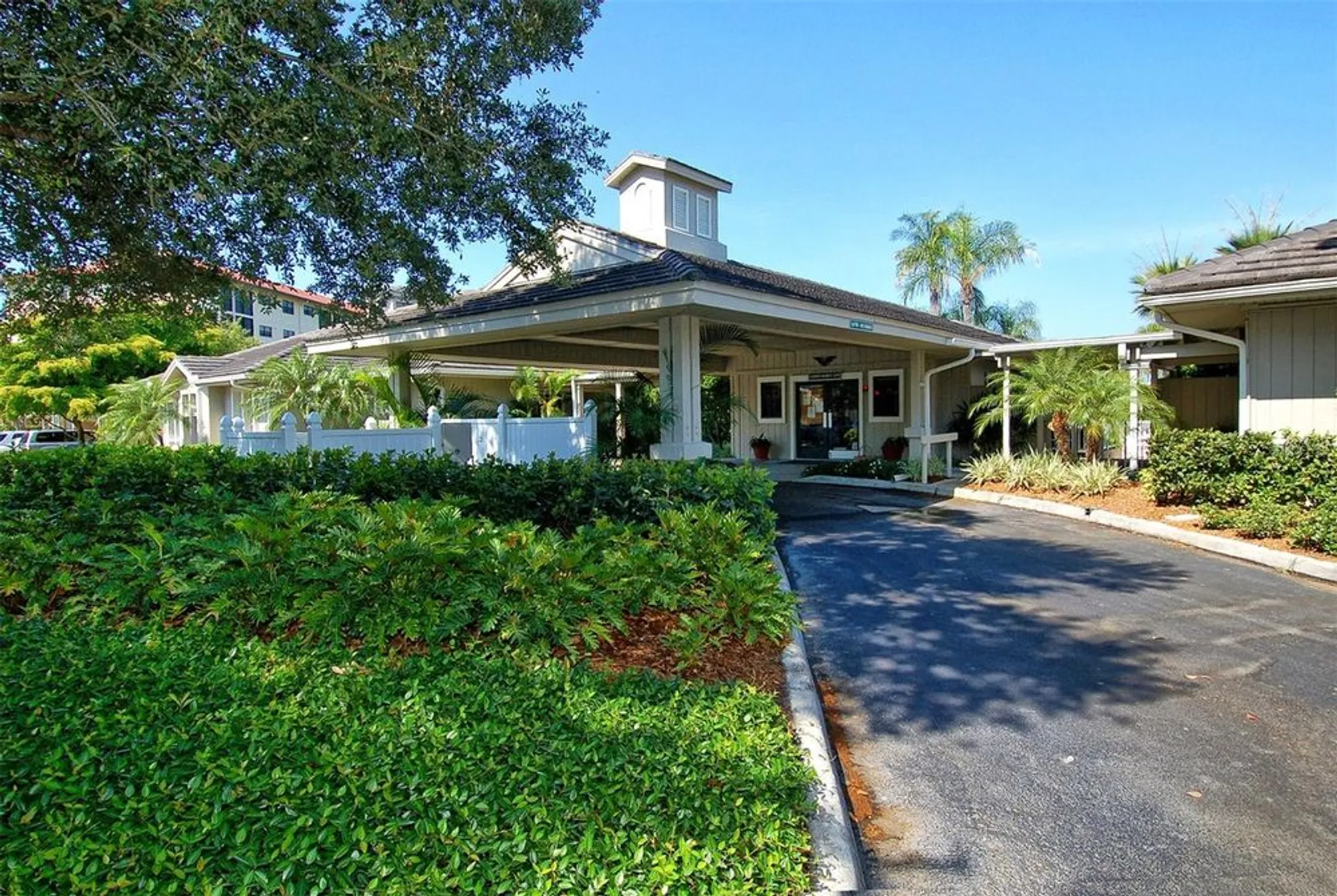 Property Slideshow image 62 of 84 | 1473 landings cir # 44, Sarasota, FL, 34231