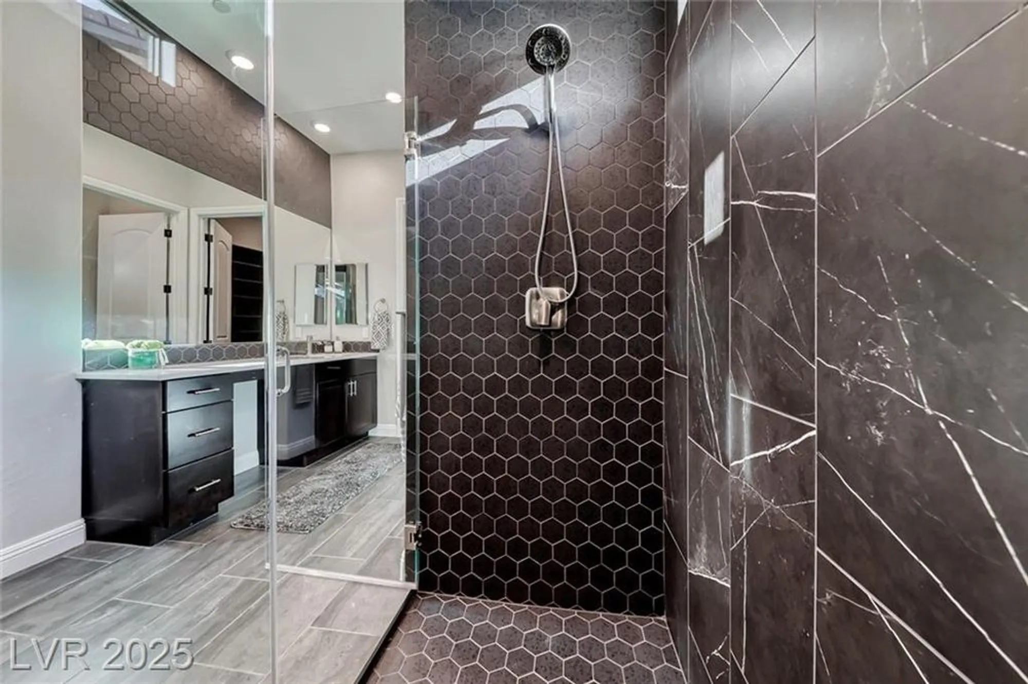 Property Slideshow image 33 of 72 | 125 mirage view dr, Henderson, NV, 89011