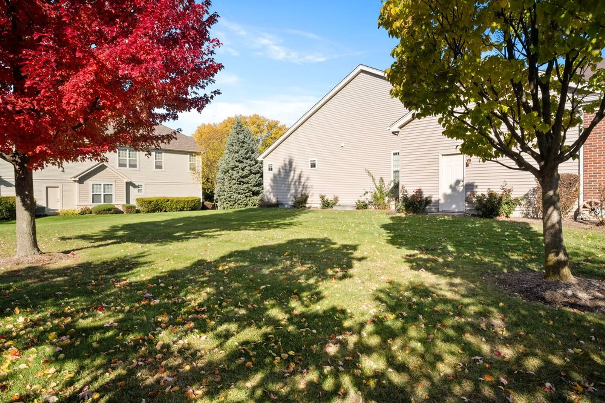 Property Slideshow image 25 of 30 | 1176 heathrow ln, Aurora, IL, 60502