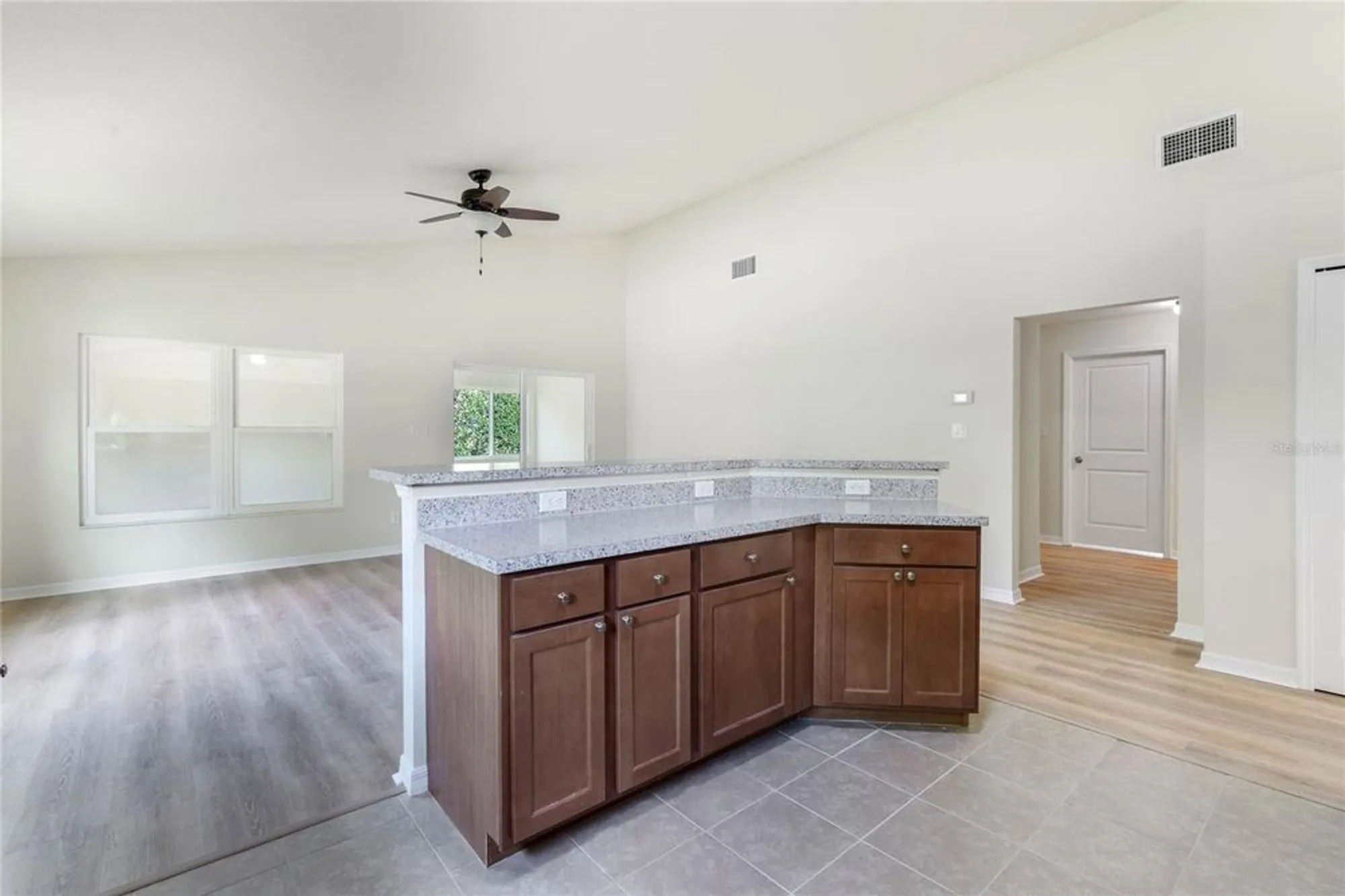 Property Slideshow image 13 of 37 | 24801 cranes roost cir, Leesburg, FL, 34748