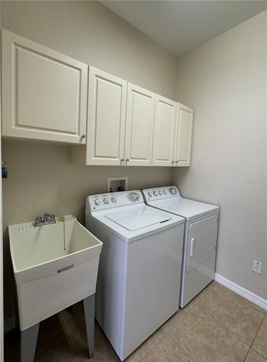 Property Slideshow image 15 of 40 | 4938 sandy brook cir, Wimauma, FL, 33598