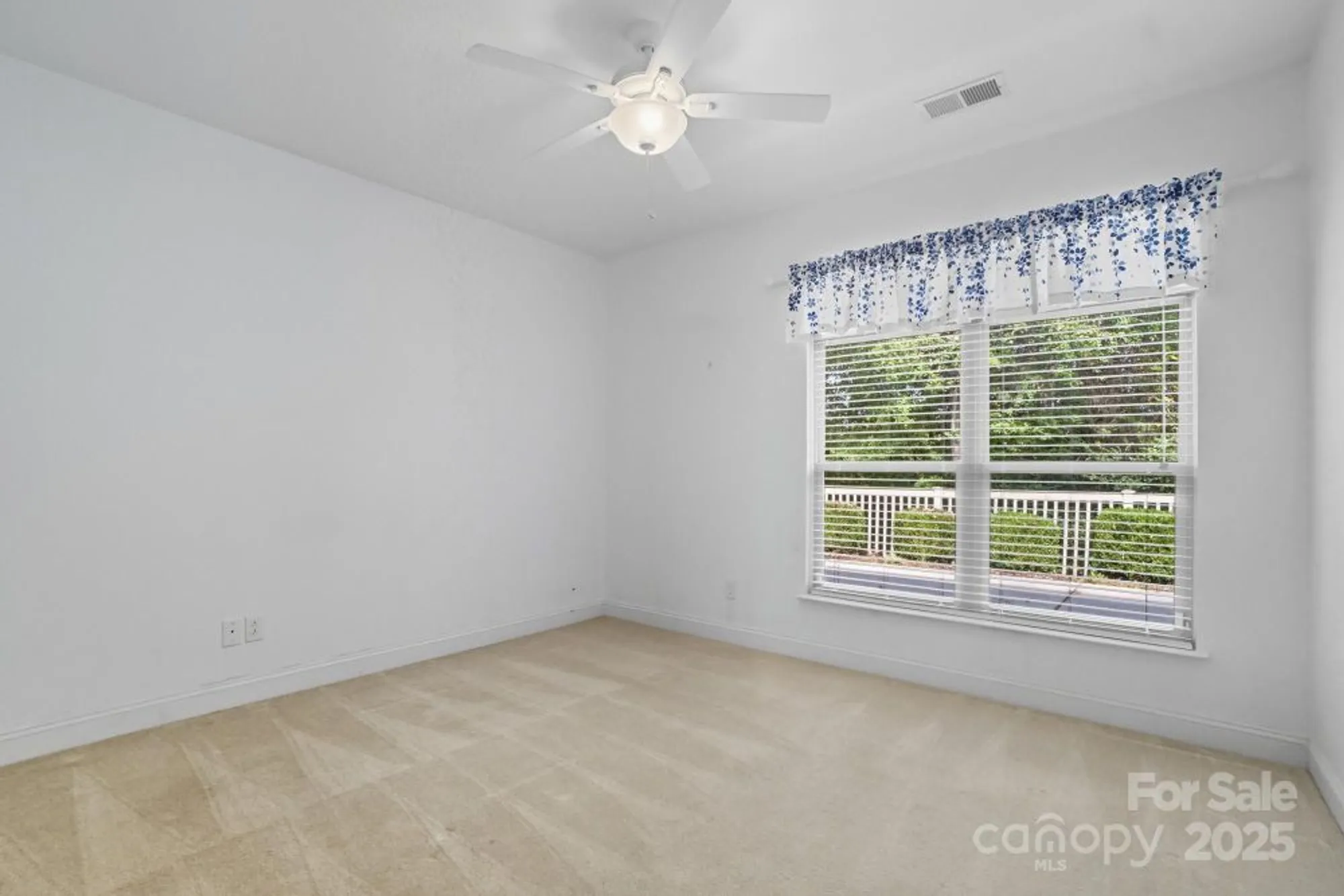 Property Slideshow image 27 of 42 | 2232 coltsview ln, Matthews, NC, 28105