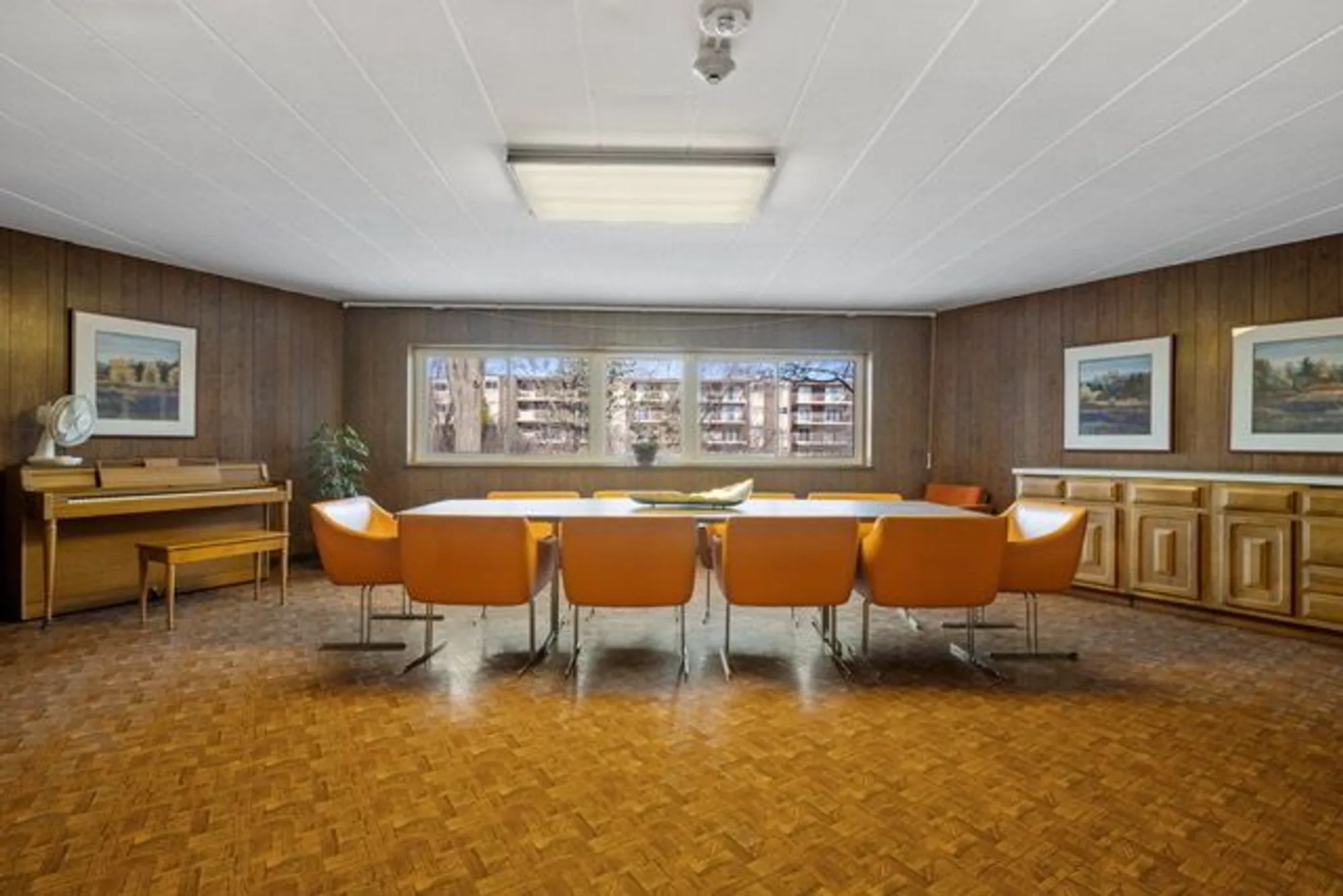 Property Slideshow image 19 of 29 | 5540 walnut ave 11b, Downers Grove, IL, 60515