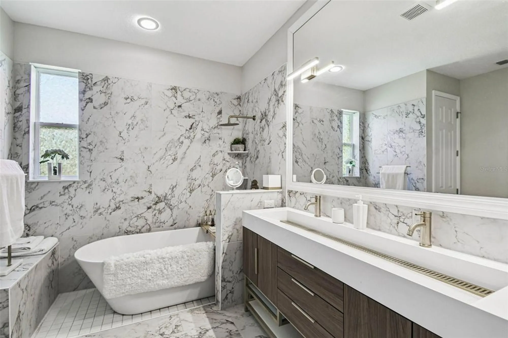 Property Slideshow image 20 of 61 | 790 carmel ln, Poinciana, FL, 34759