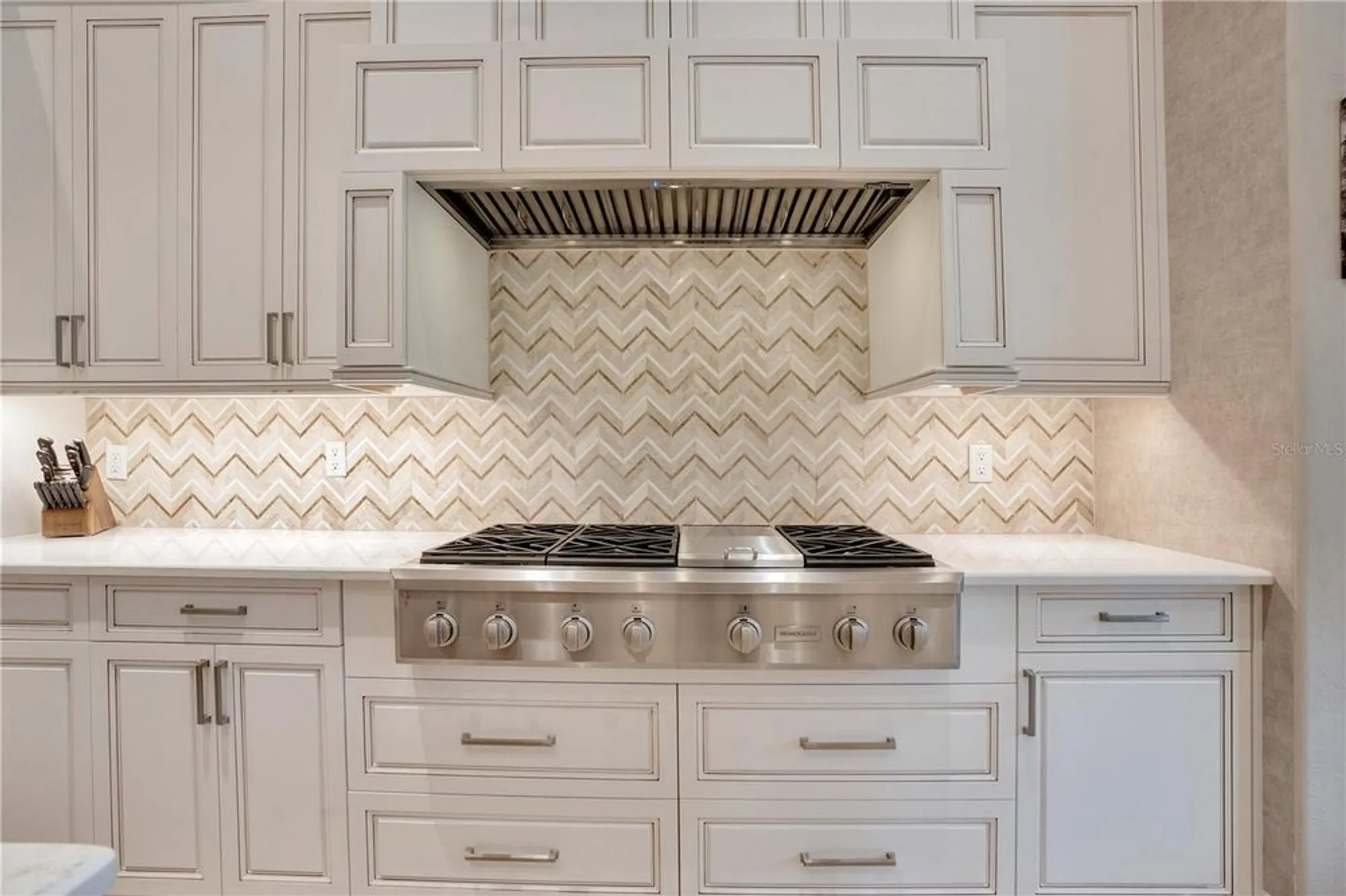 Property Slideshow image 13 of 71 | 1117 oxbridge ln, Ormond Beach, FL, 32174