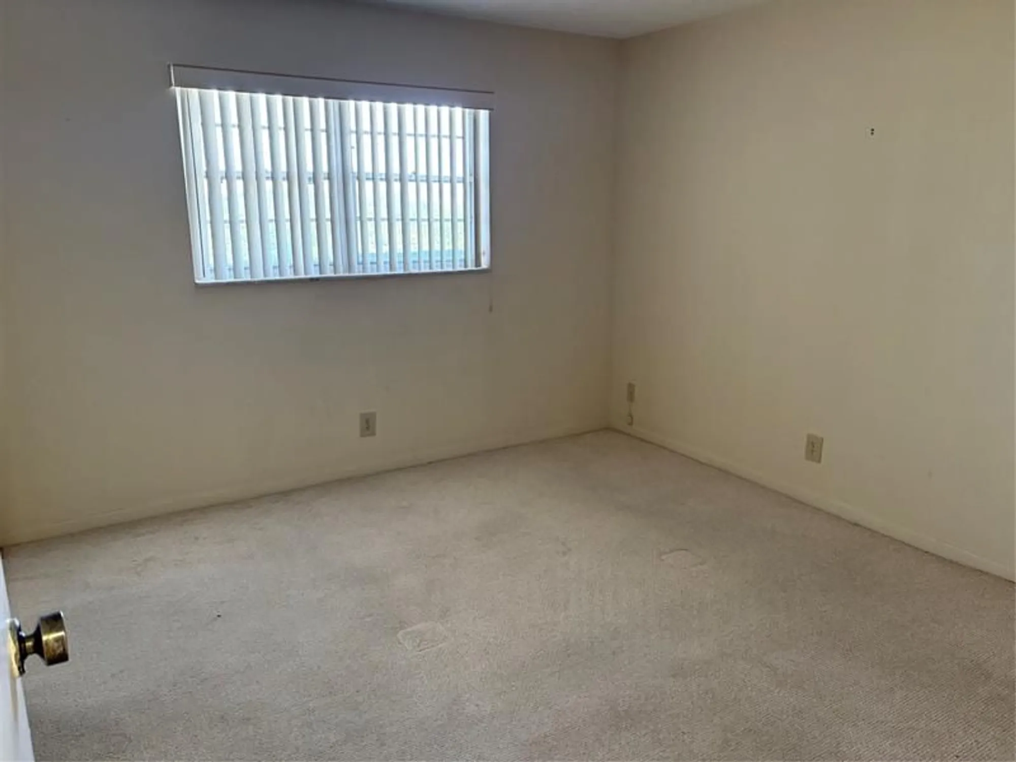 Property Slideshow image 11 of 17 | 5900 nw 44th st 607, Lauderhill, FL, 33319