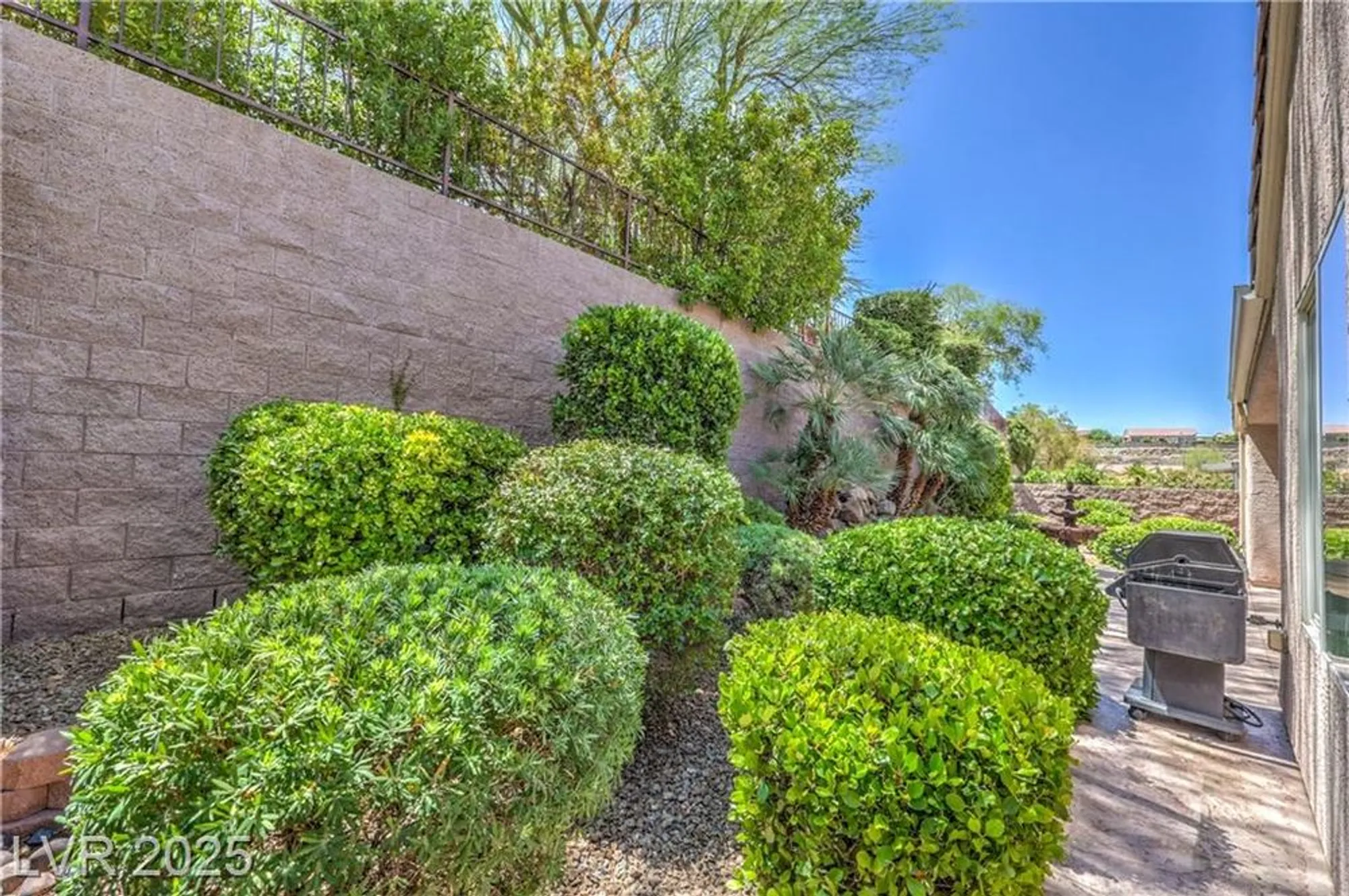 Property Slideshow image 38 of 39 | 2225 blackburn hills ave, Henderson, NV, 89044