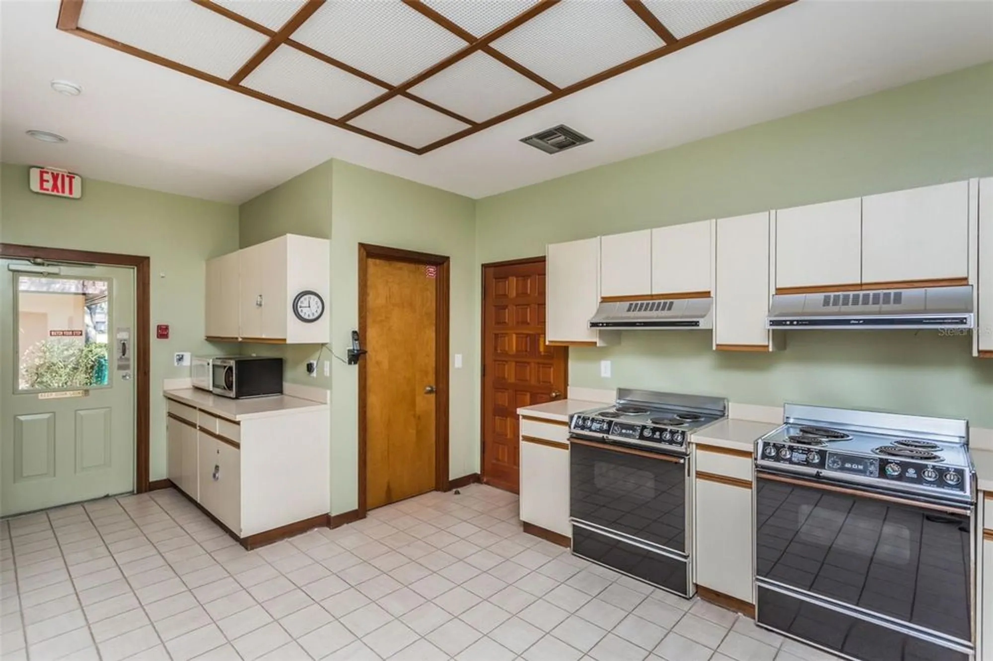 Property Slideshow image 78 of 85 | 3062 eastland blvd 105, Clearwater, FL, 33761
