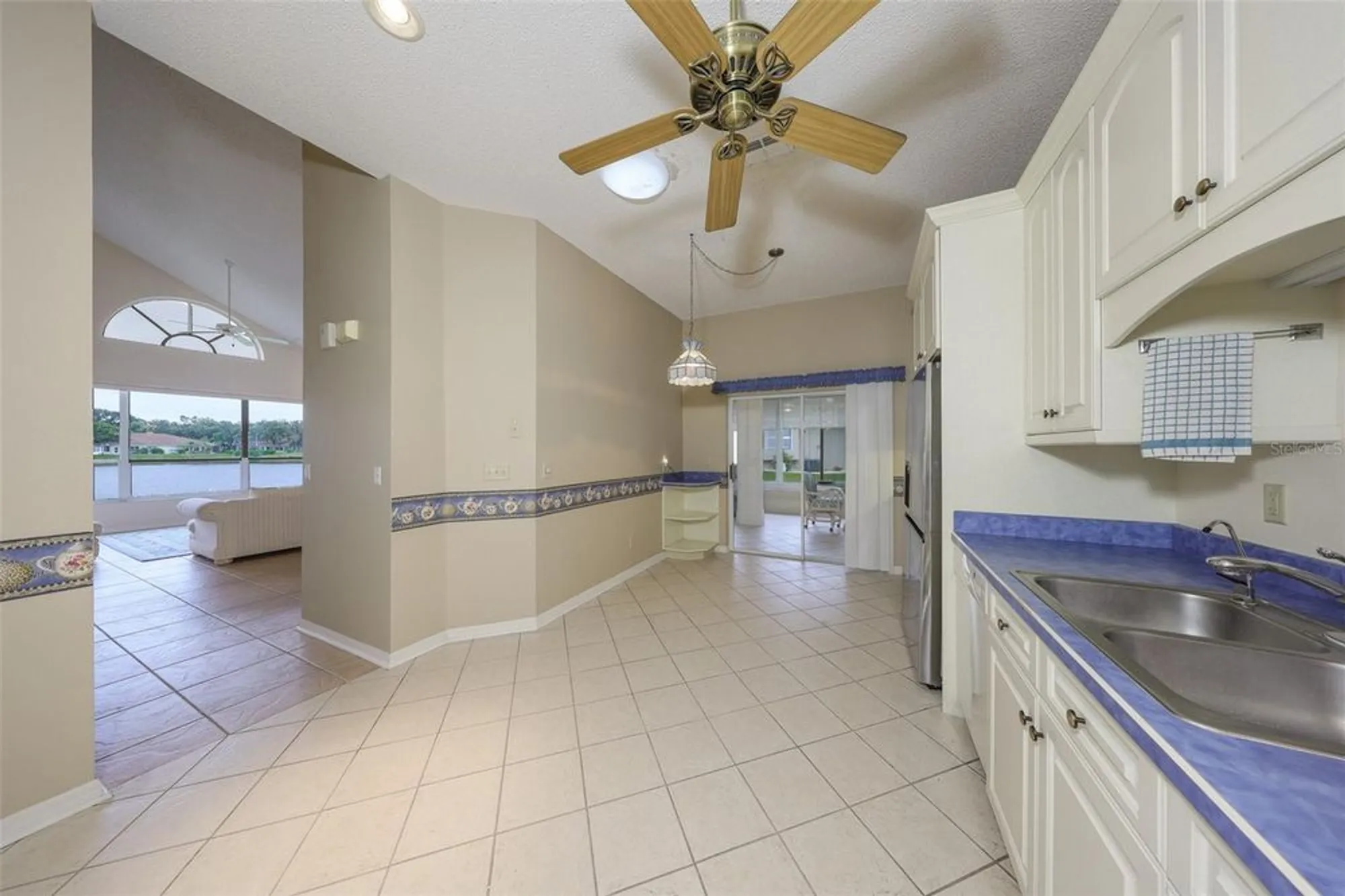 Property Slideshow image 14 of 100 | 1117 mcdaniel st # 301, Sun City Center, FL, 33573