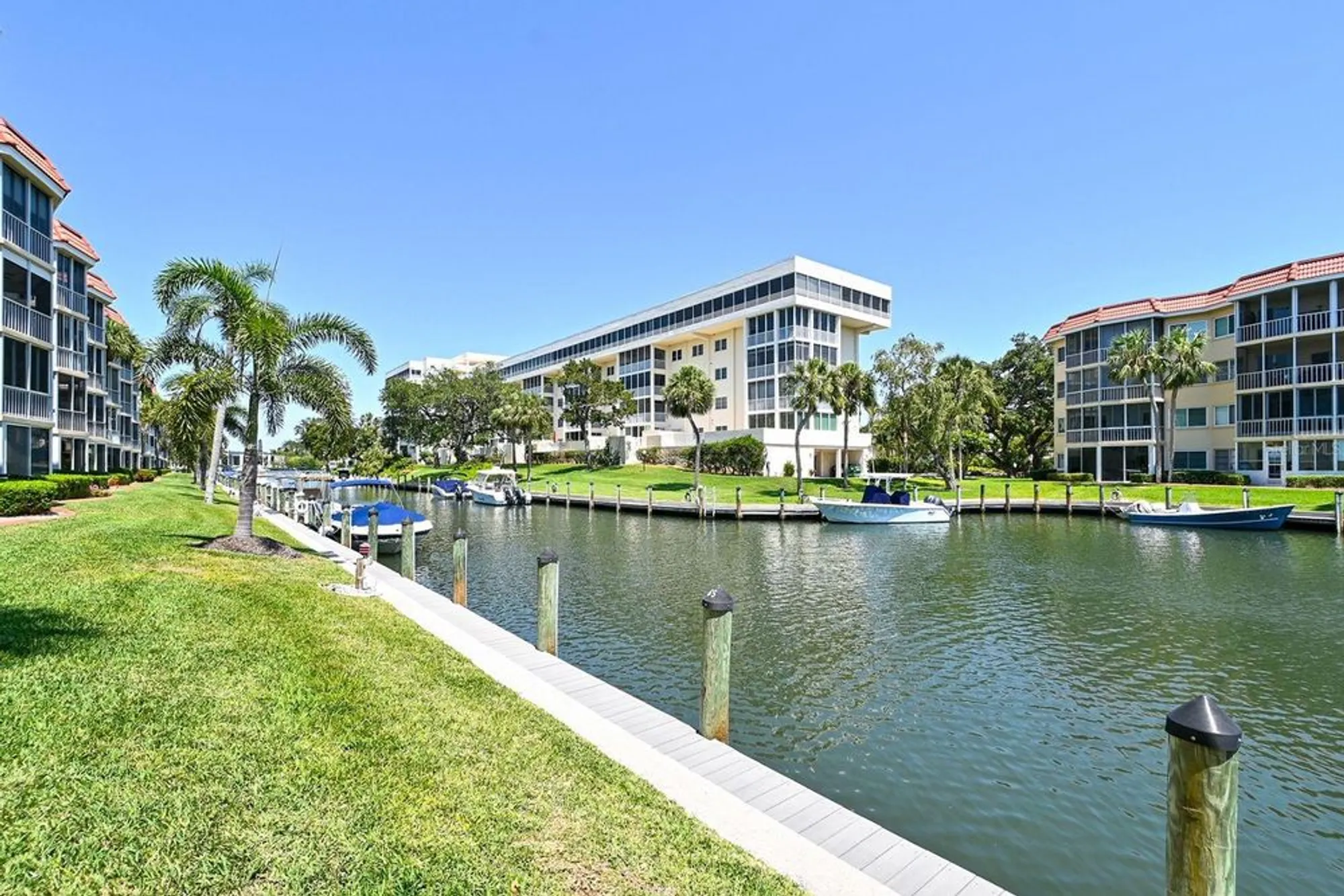 Property Slideshow image 44 of 60 | 1350 n portofino dr apt 108, Sarasota, FL, 34242