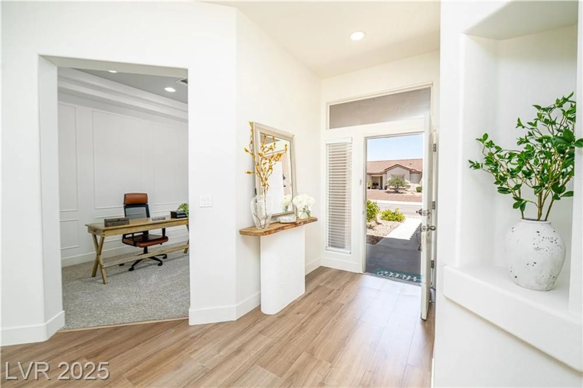 Property Slideshow image 10 of 37 | 10301 coal creek pl, Las Vegas, NV, 89134