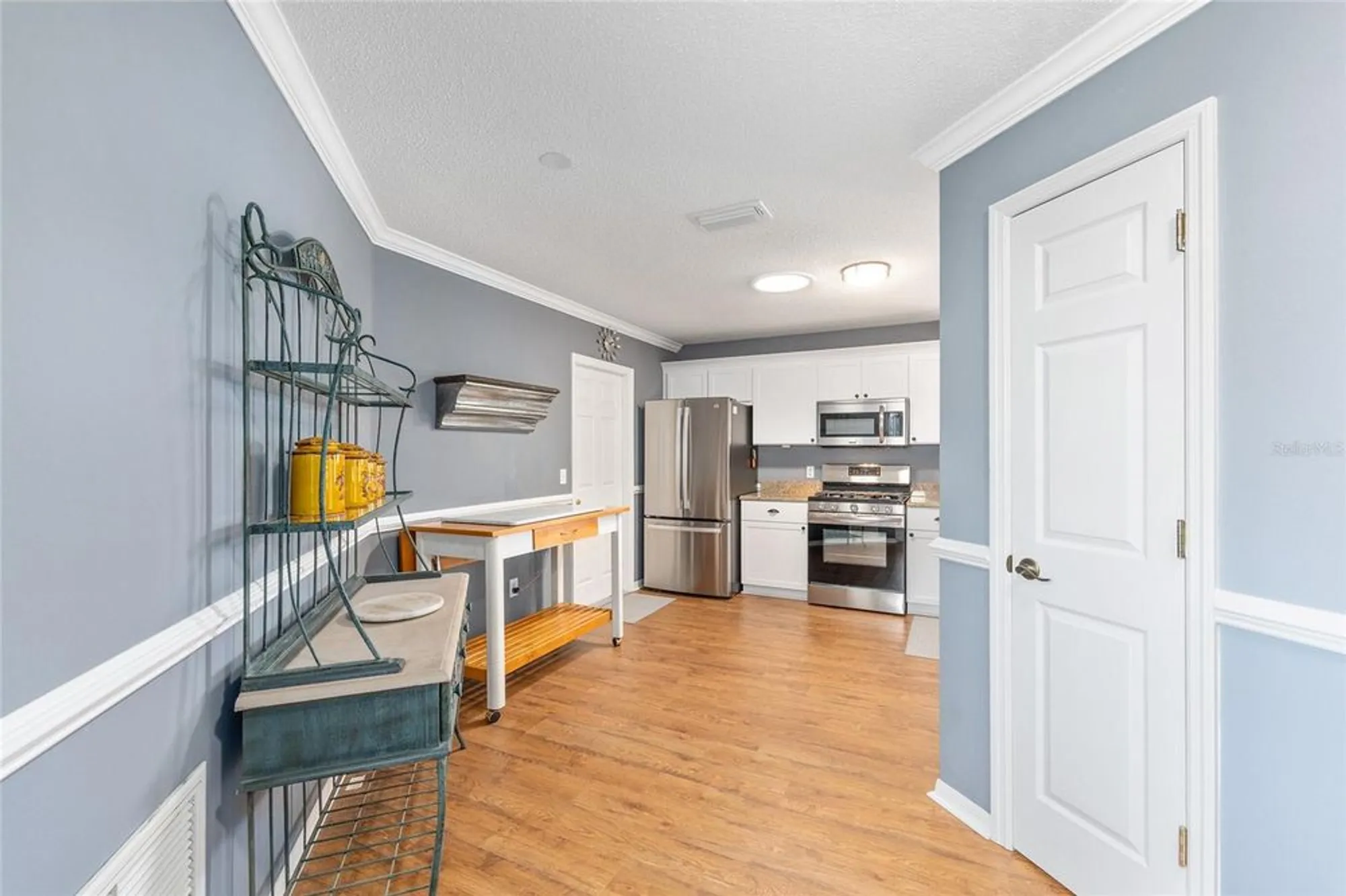 Property Slideshow image 15 of 58 | 1402 conchas dr, The Villages, FL, 32162