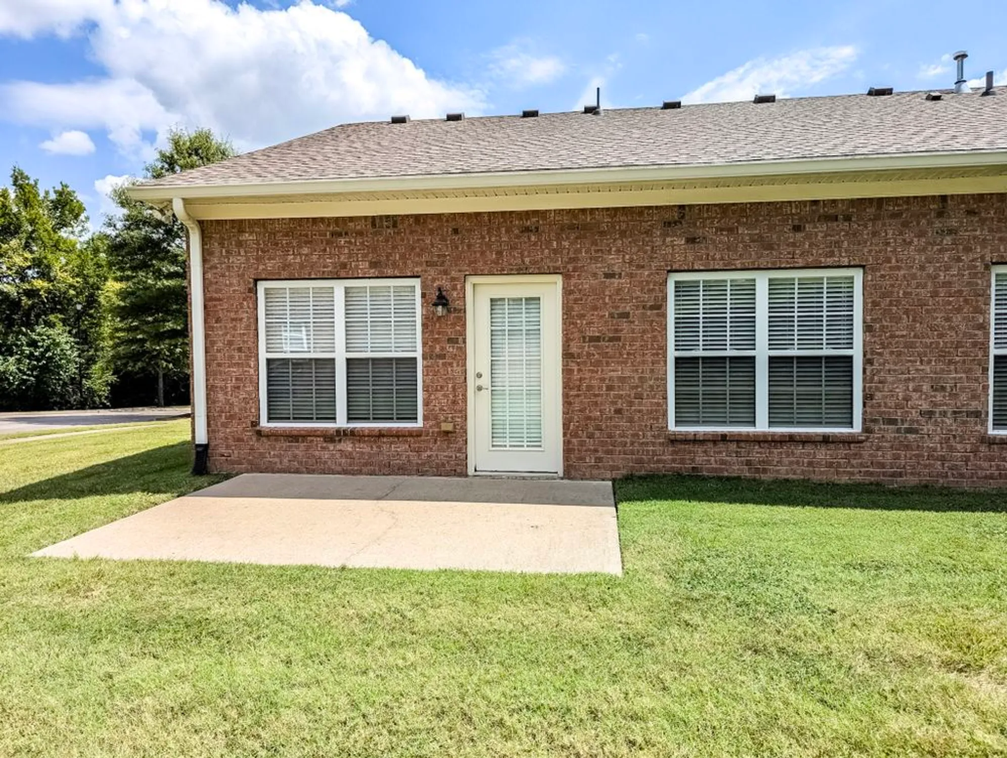 Property Slideshow image 13 of 32 | 262 wrennewood ln, Franklin, TN, 37064