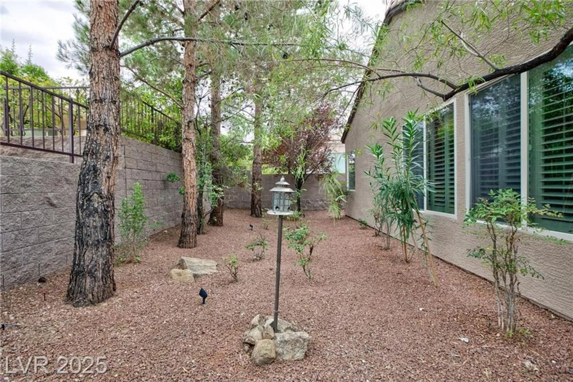 Property Slideshow image 6 of 43 | 2120 twin falls dr, Henderson, NV, 89044