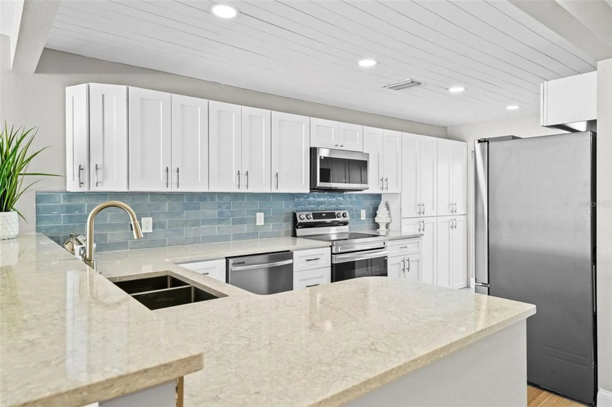 Property Slideshow image 19 of 54 | 642 boca ciega point blvd s, St Petersburg, FL, 33708