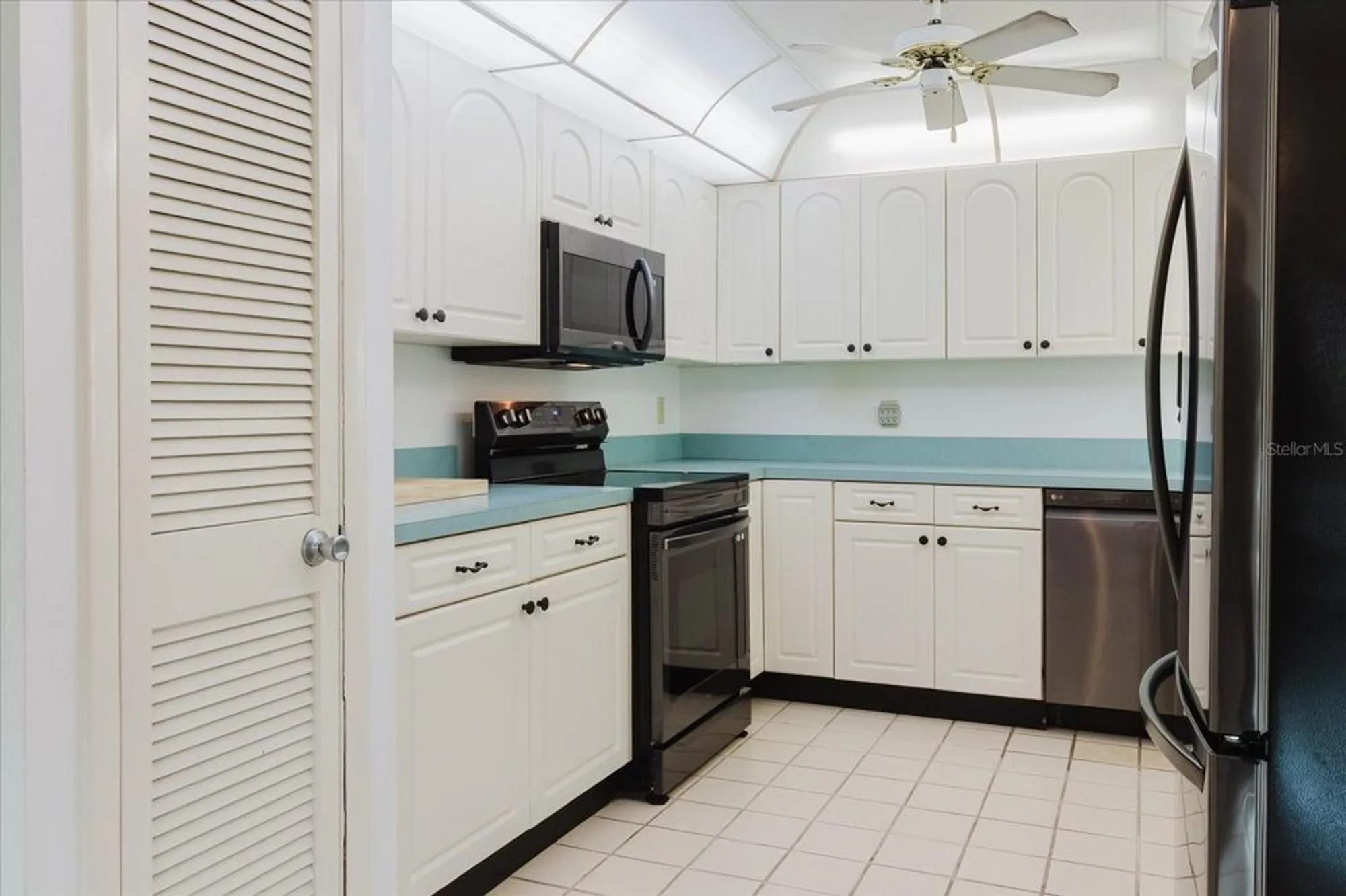 Property Slideshow image 13 of 60 | 646 allegheny dr, Sun City Center, FL, 33573