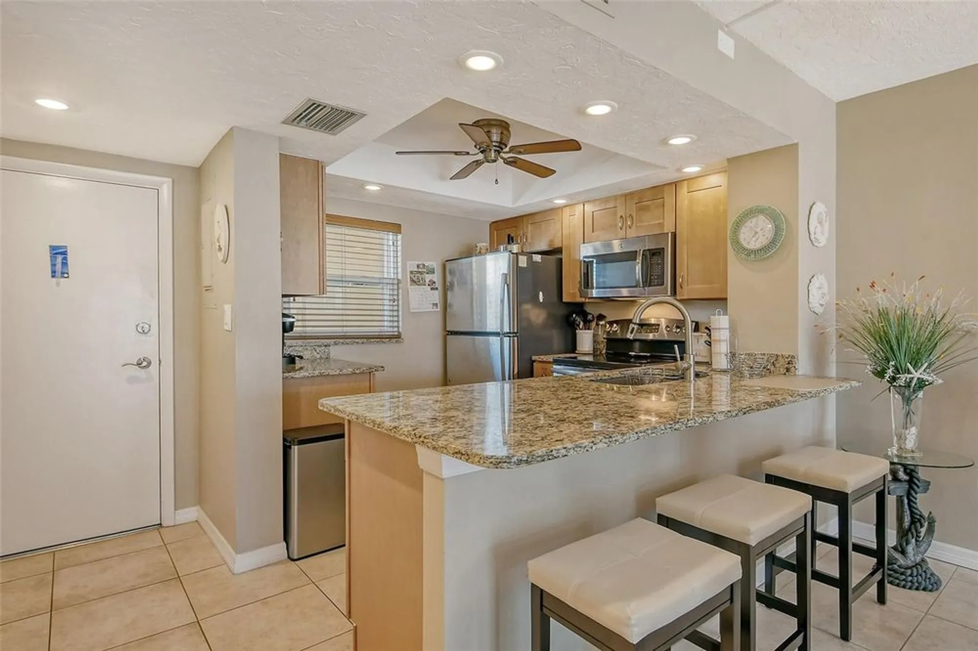 Property Slideshow image 4 of 90 | 1300 n portofino dr apt 305, Sarasota, FL, 34242