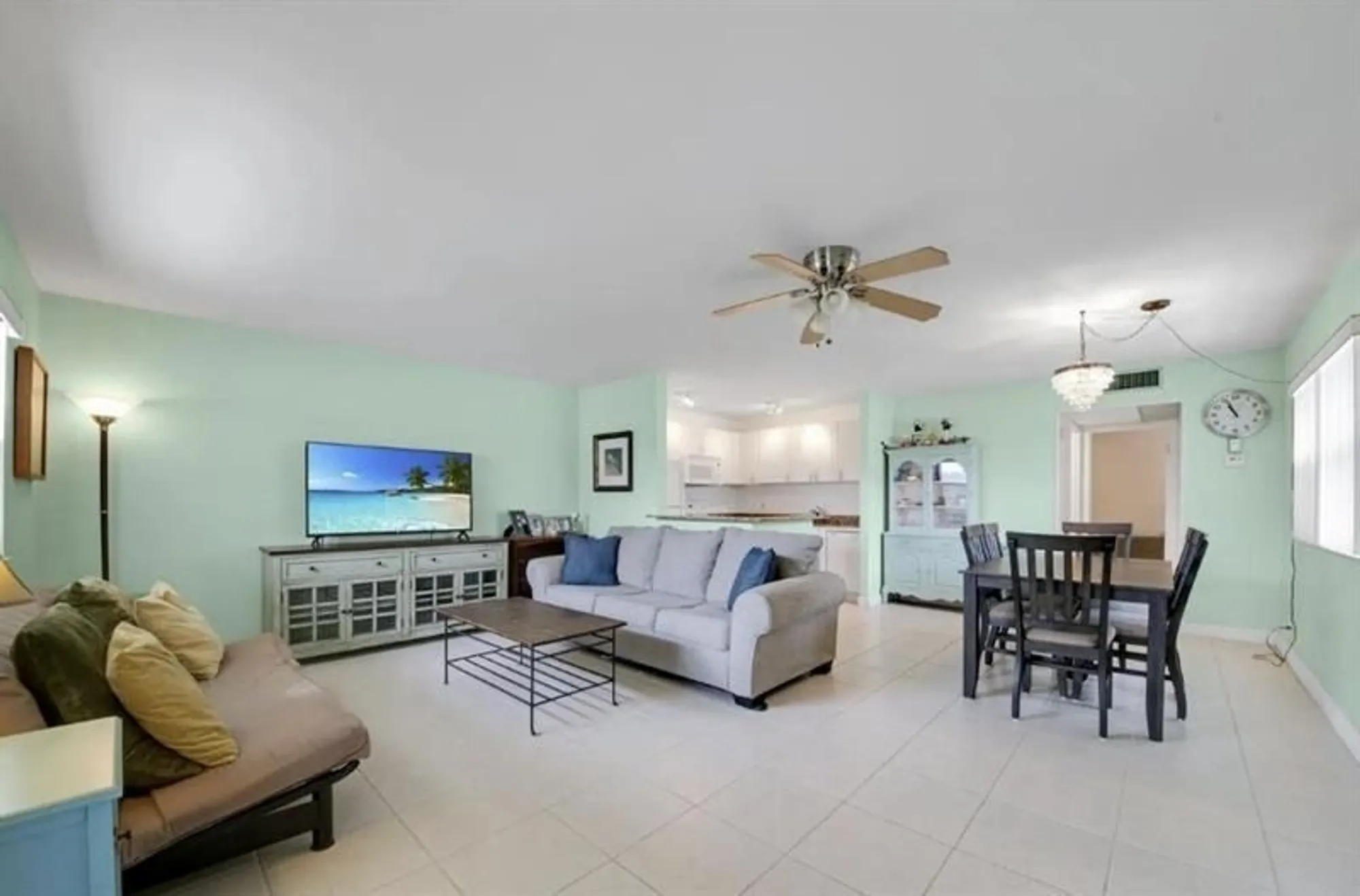 Property Slideshow image 12 of 12 | 223 flanders e unit e, Delray Beach, FL, 33484
