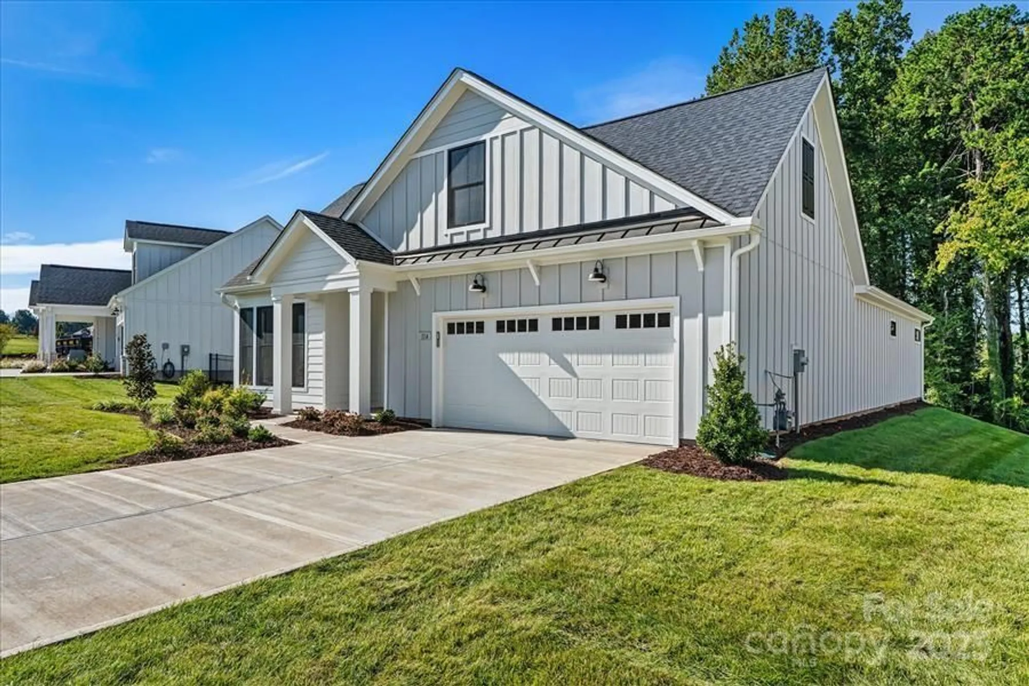 Property Slideshow image 2 of 34 | 114 alenda lux cir # 3, Mooresville, NC, 28115