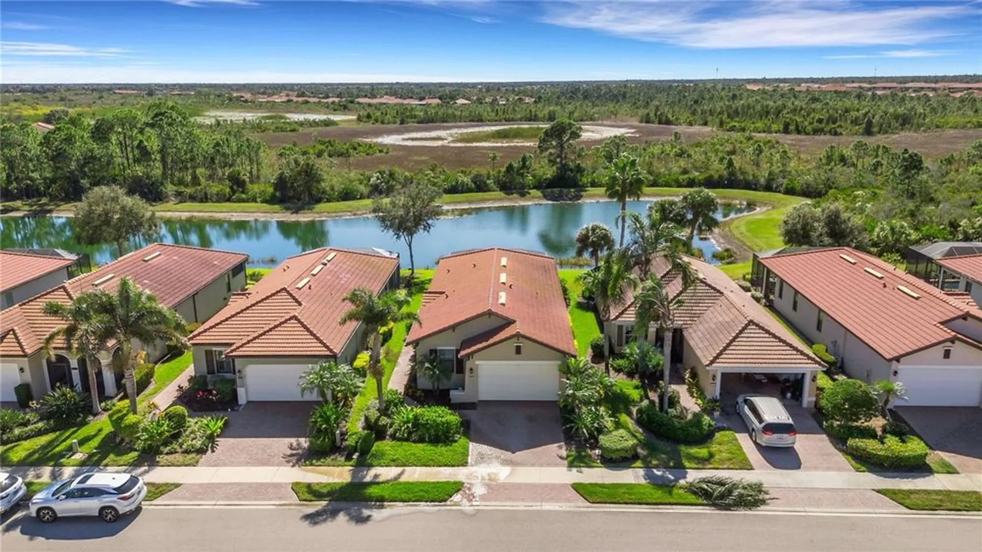 Property Slideshow image 1 of 69 | 10417 crooked creek dr, Venice, FL, 34293