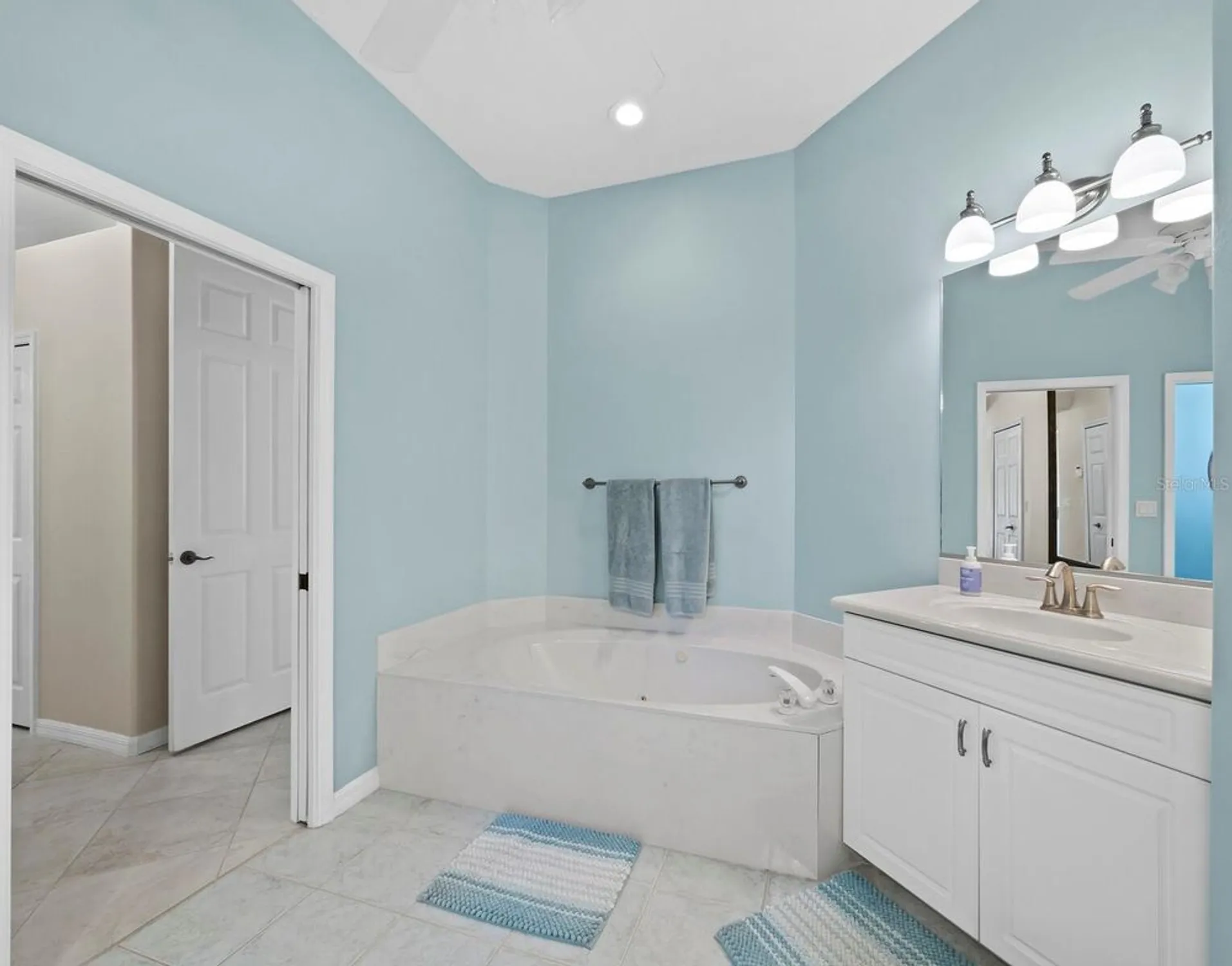 Property Slideshow image 37 of 60 | 6643 butlers crest dr, Bradenton, FL, 34203