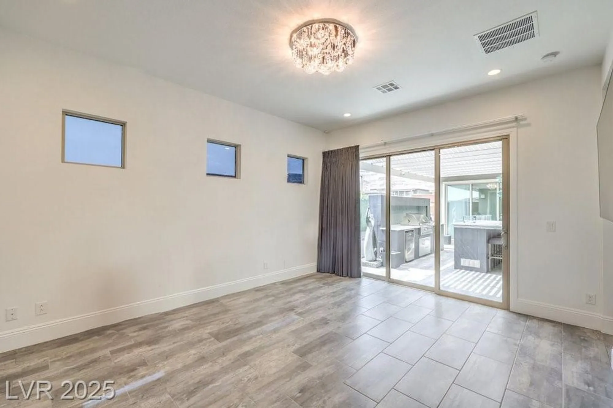 Property Slideshow image 17 of 62 | 9928 regency square ave, Las Vegas, NV, 89148