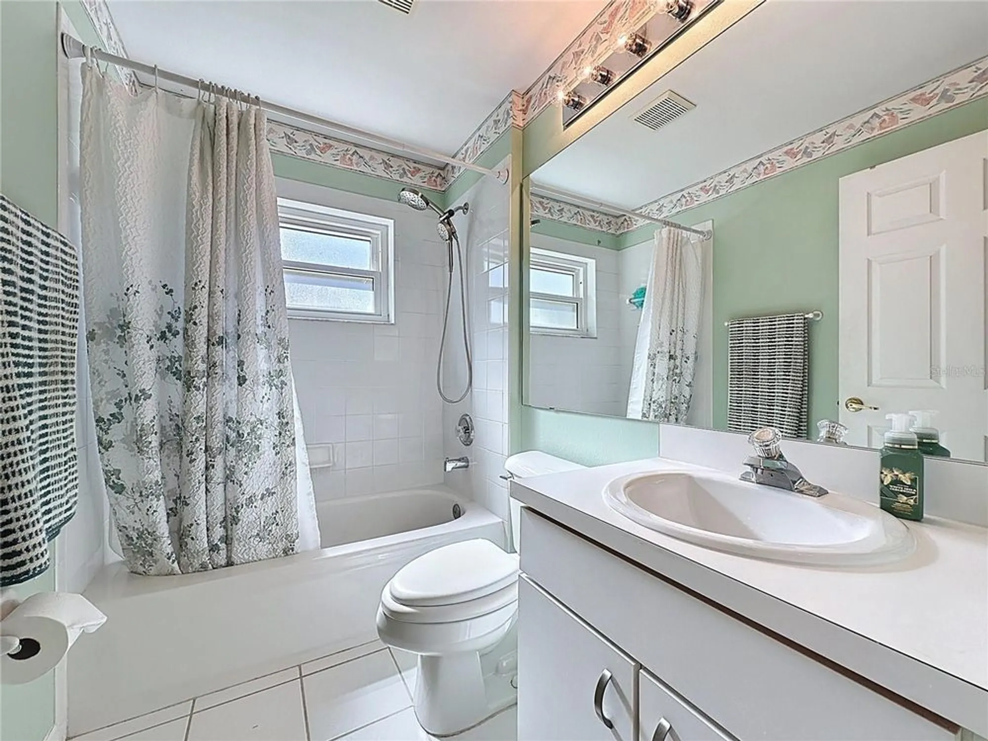 Property Slideshow image 34 of 78 | 3906 doune way, Clermont, FL, 34711