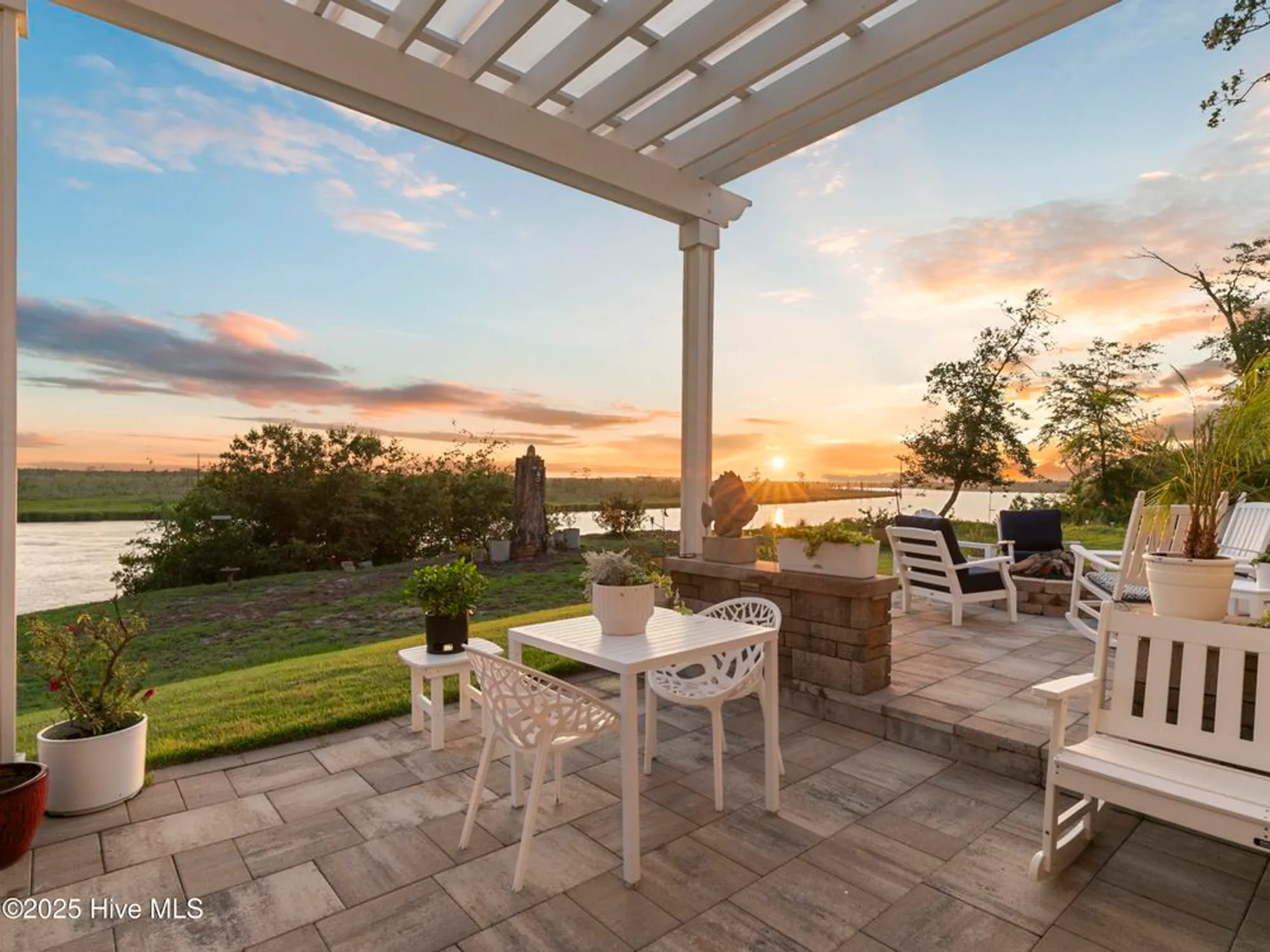 Property Slideshow image 7 of 128 | 3623 white cliffs dr, Castle Hayne, NC, 28429