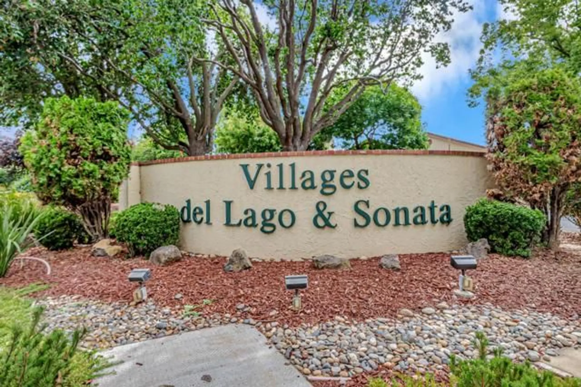 Property Slideshow image 4 of 60 | 2051 folle blanche dr, San Jose, CA, 95135