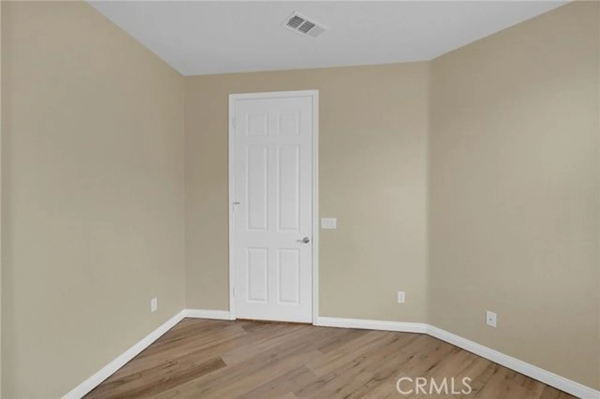 Property Slideshow image 20 of 40 | 11063 semmering ct, Apple Valley, CA, 92308