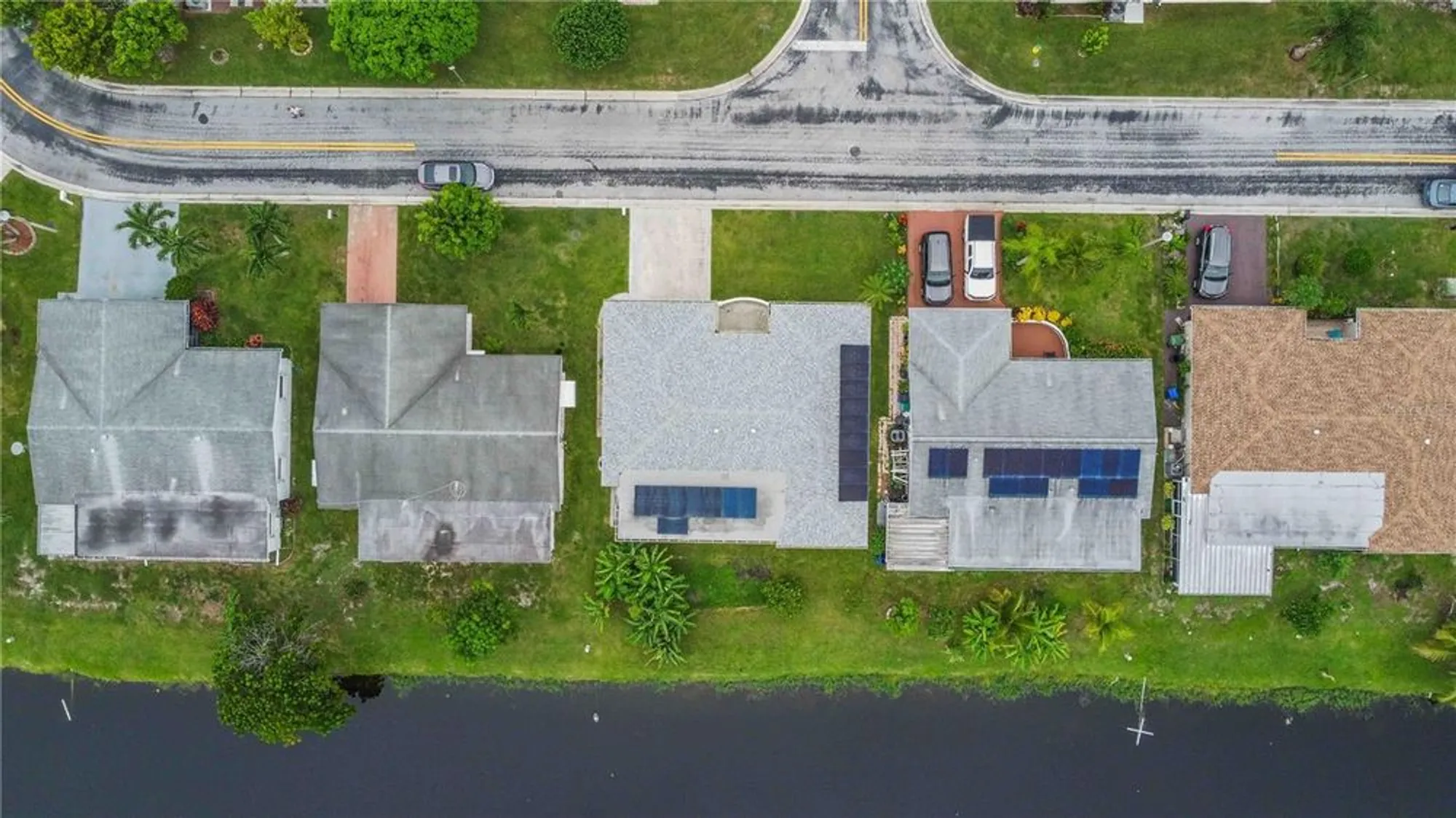 Property Slideshow image 52 of 57 | 735 nw 73rd ter, Margate, FL, 33063